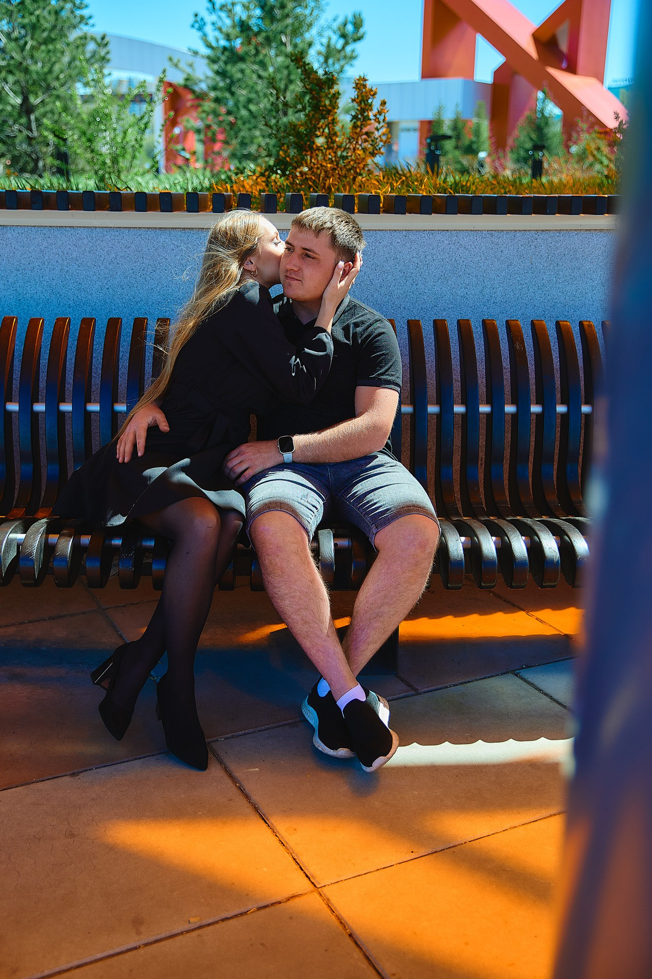 Романтическая фотосессия на улице двух влюбленных. Любовь Гальцова — свадебный, семейный, детский фотограф в городе Кемерово и Кемеровской области