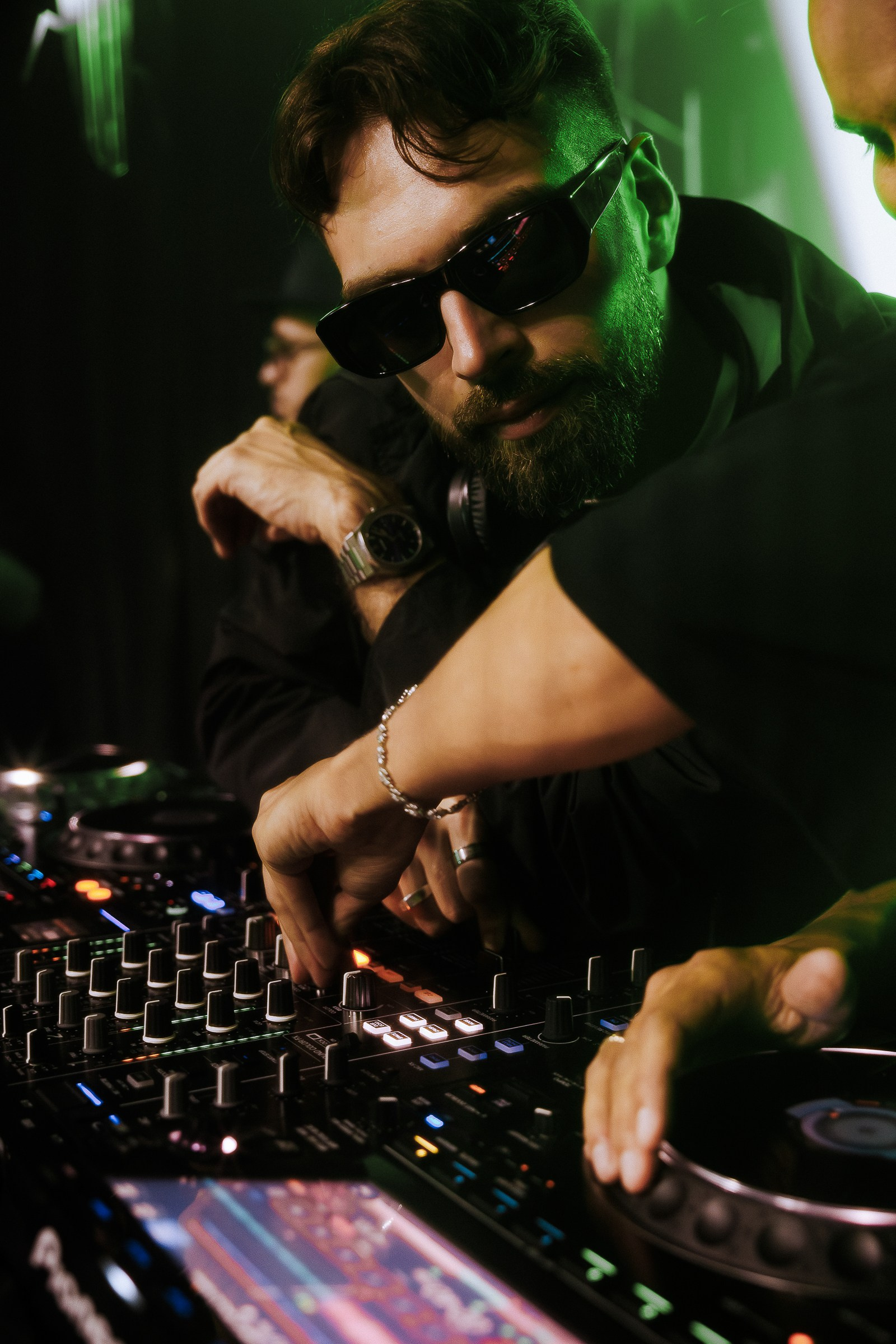 Фотограф на вечеринку спб. VERSLIBRE | Свадебный и репортажный фотограф в Санкт-Петербурге, Москве, и Поволжье