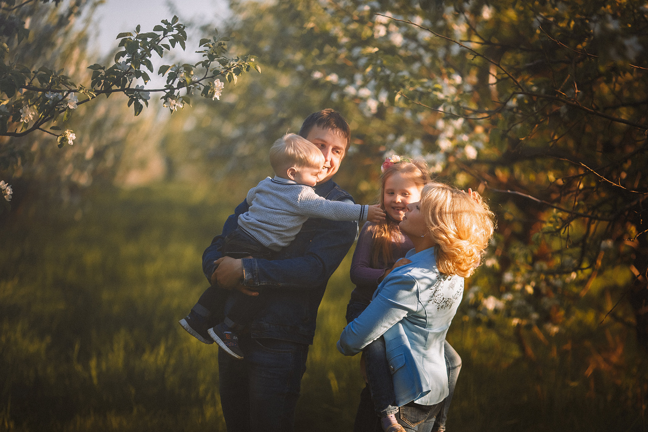 Нежность цветущих садов. Свадебный и семейный фотограф Москва Екатерина Верижникова