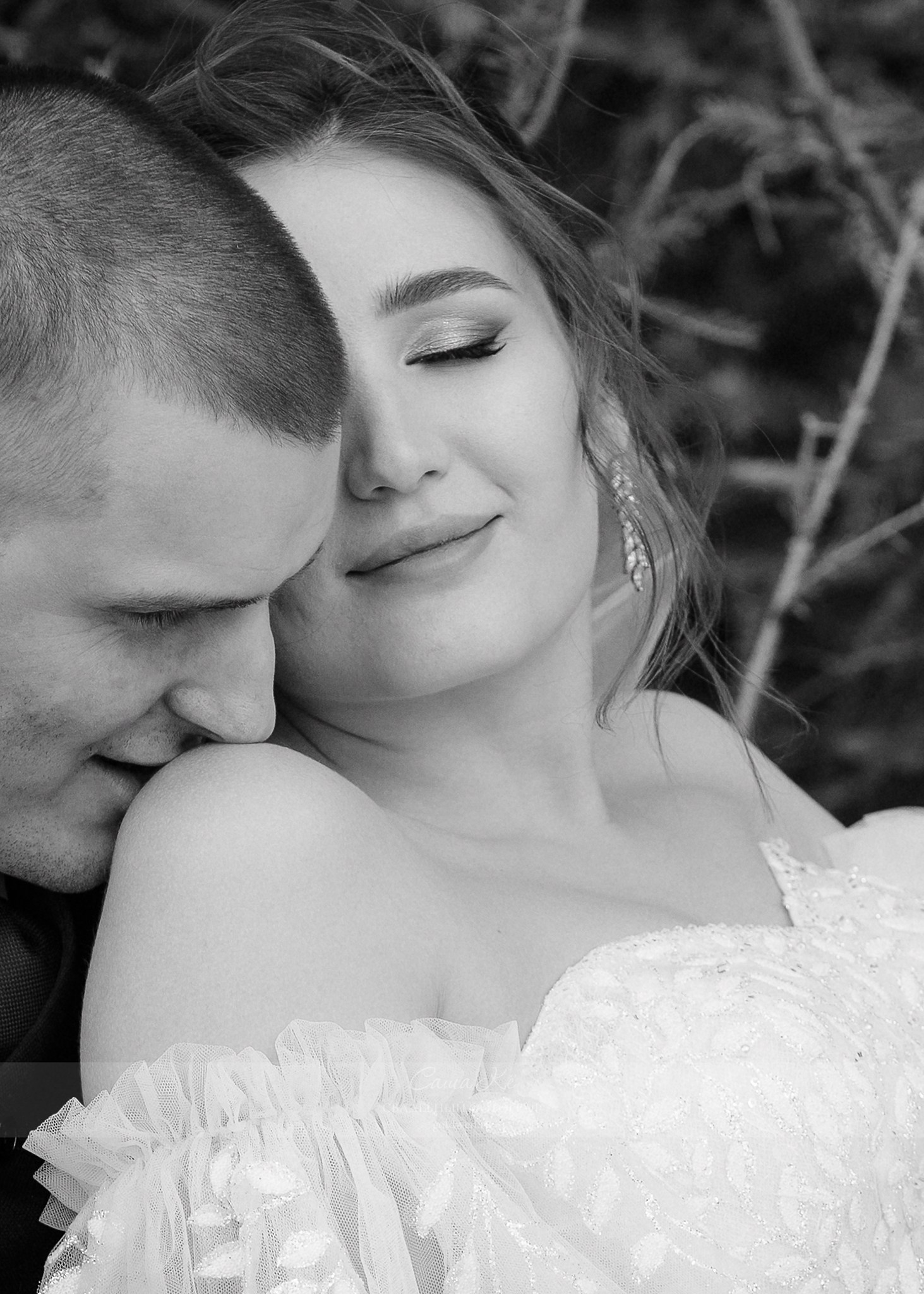 Свадебная фотосессия С&А на Садовой, 19. Свадебный, семейный и event фотограф в Новосибирске и Новосибирской области Саша Кё