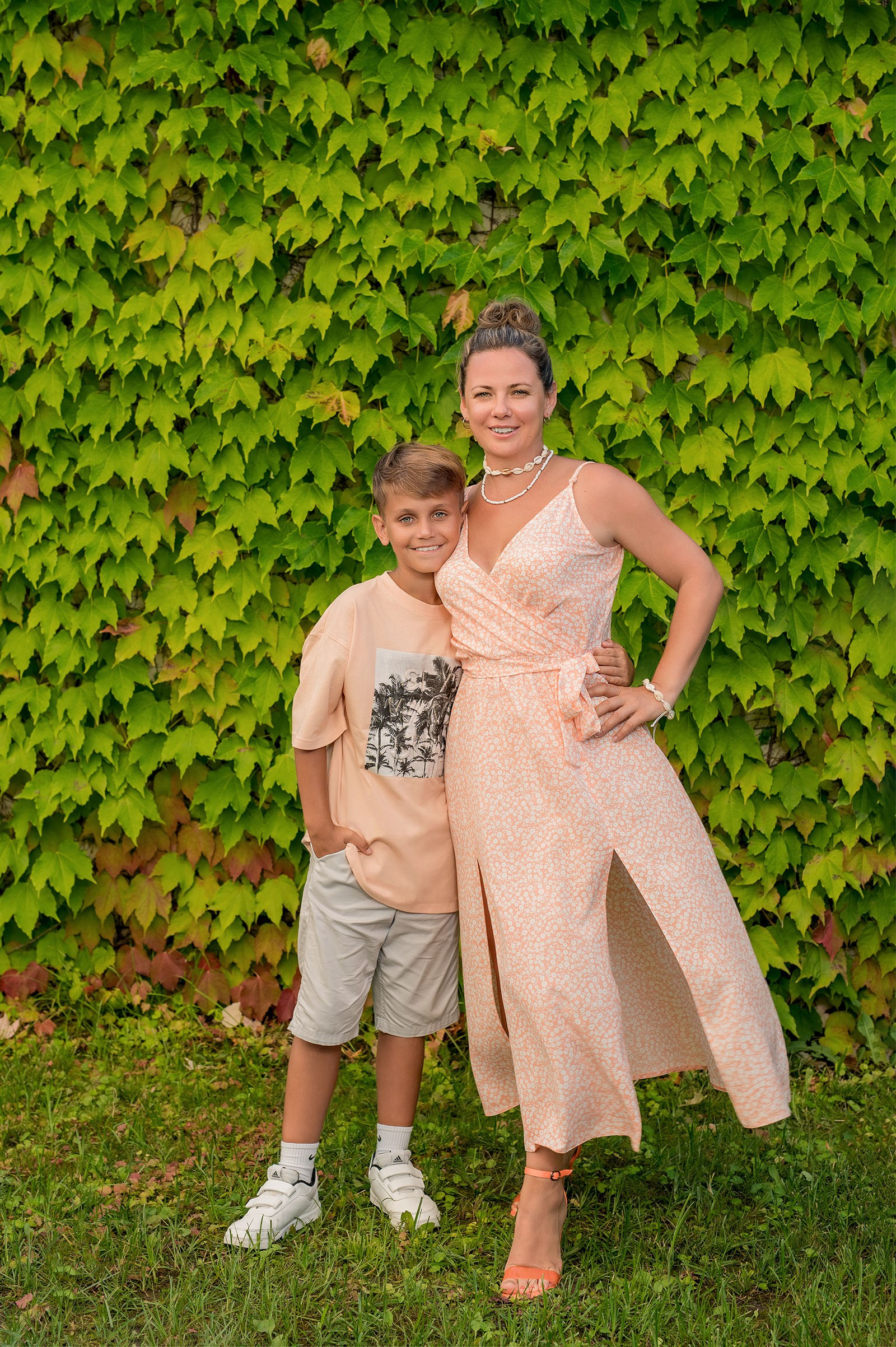 Мама и сын кадры счастья в Сириусе