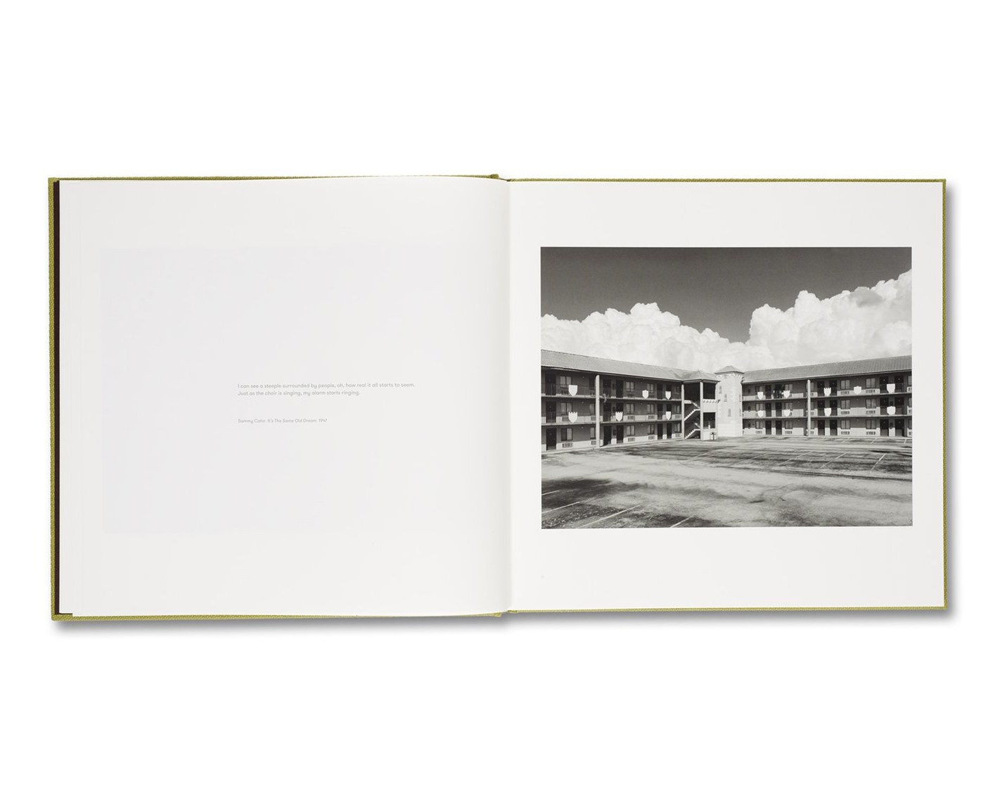 Фотокнижная библиотека Эдуарда Савосина. Фотограф и исследователь фотографии из Санкт-Петербурга Елизавета Веприцкая