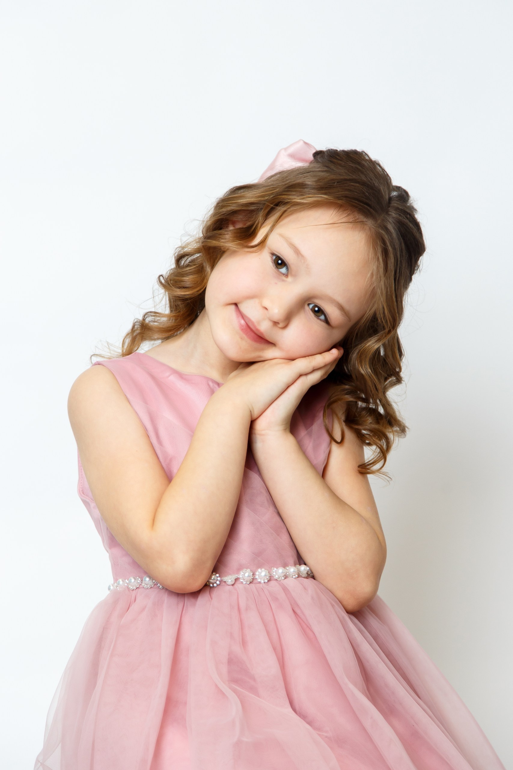 Выпускные альбомы. Akhmadeevmedia.ru