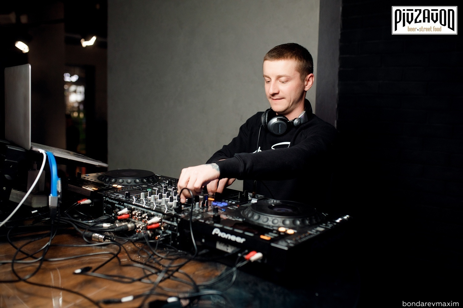 «PIVZAVOD» Суббота ___ 16 марта. Максим Бондарев, коммерческий фотограф для бизнеса | Курск