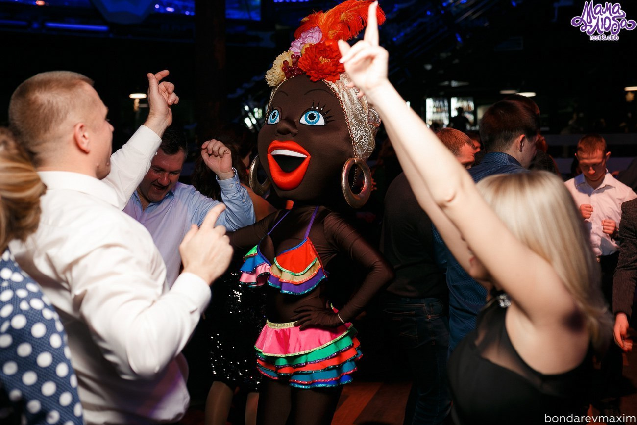 Мама Люба 29 декабря — Глобальный корпоратив. Максим Бондарев, коммерческий фотограф для бизнеса | Курск