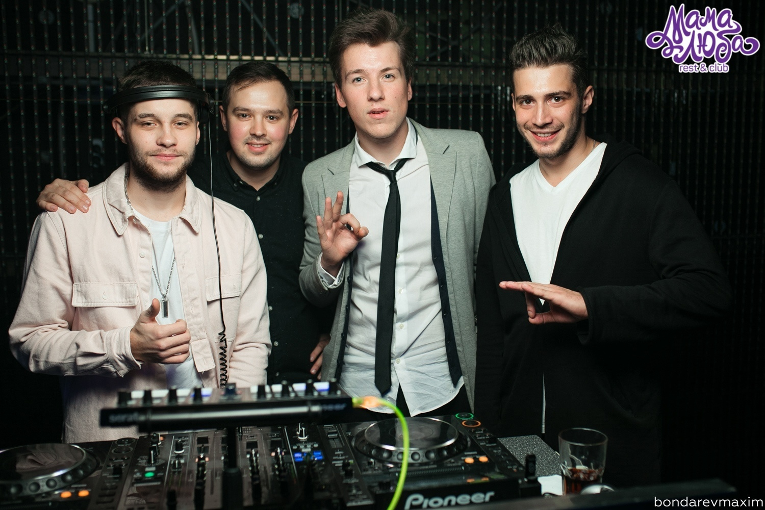 Мама Люба 3 ноября — «ДЕНЬ НАРОДНОГО ЕДИНСТВА». Максим Бондарев, коммерческий фотограф для бизнеса | Курск