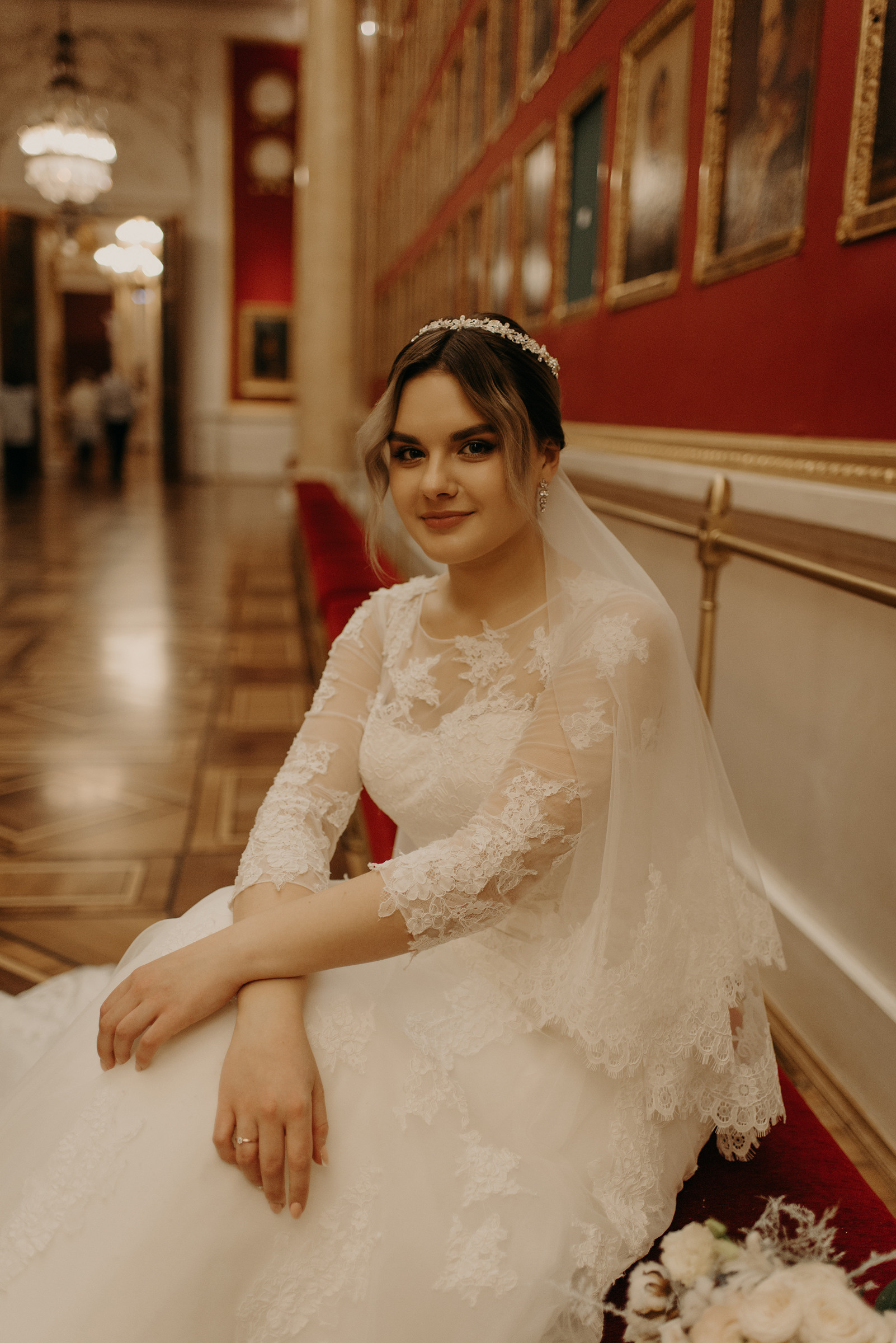 закрытые места для свадебной фотосессии в дождь, осенью или зимой