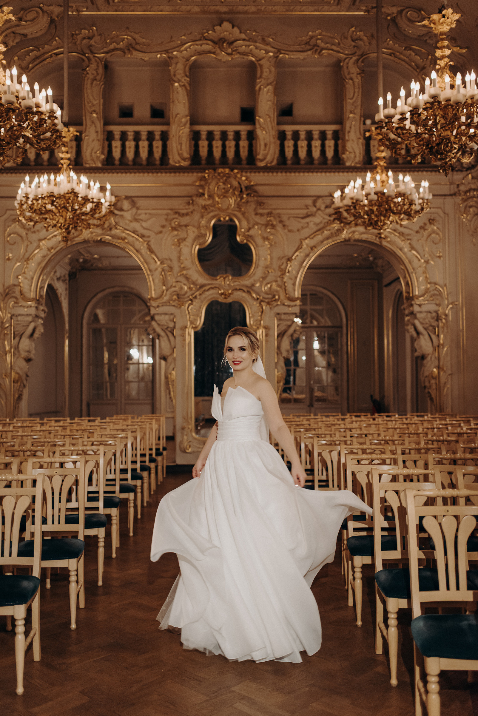 закрытые места для свадебной фотосессии в дождь, осенью или зимой