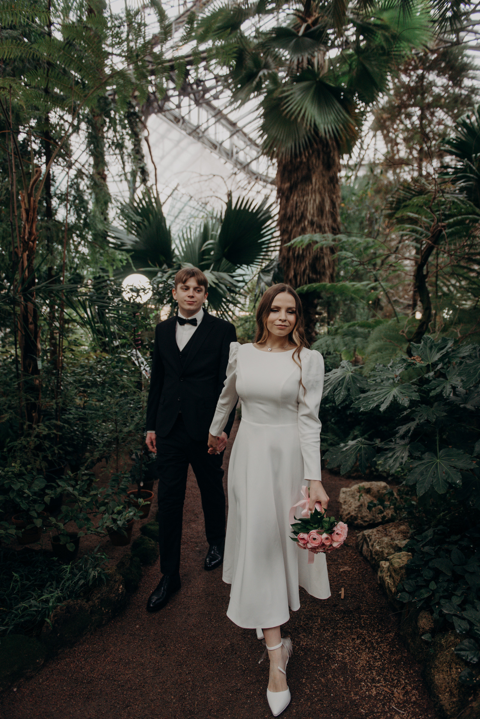 закрытые места для свадебной фотосессии в дождь, осенью или зимой