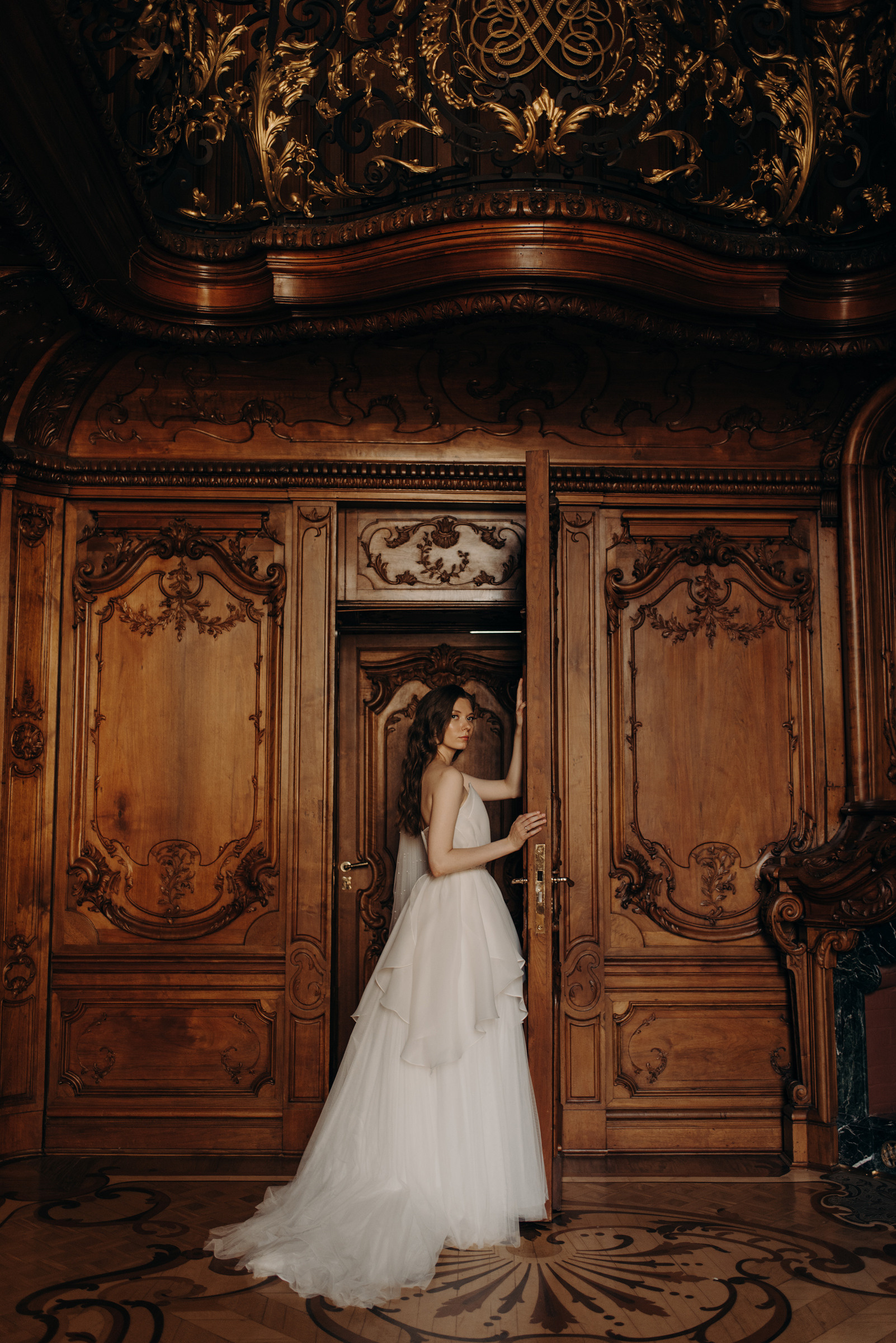 закрытые места для свадебной фотосессии в дождь, осенью или зимой