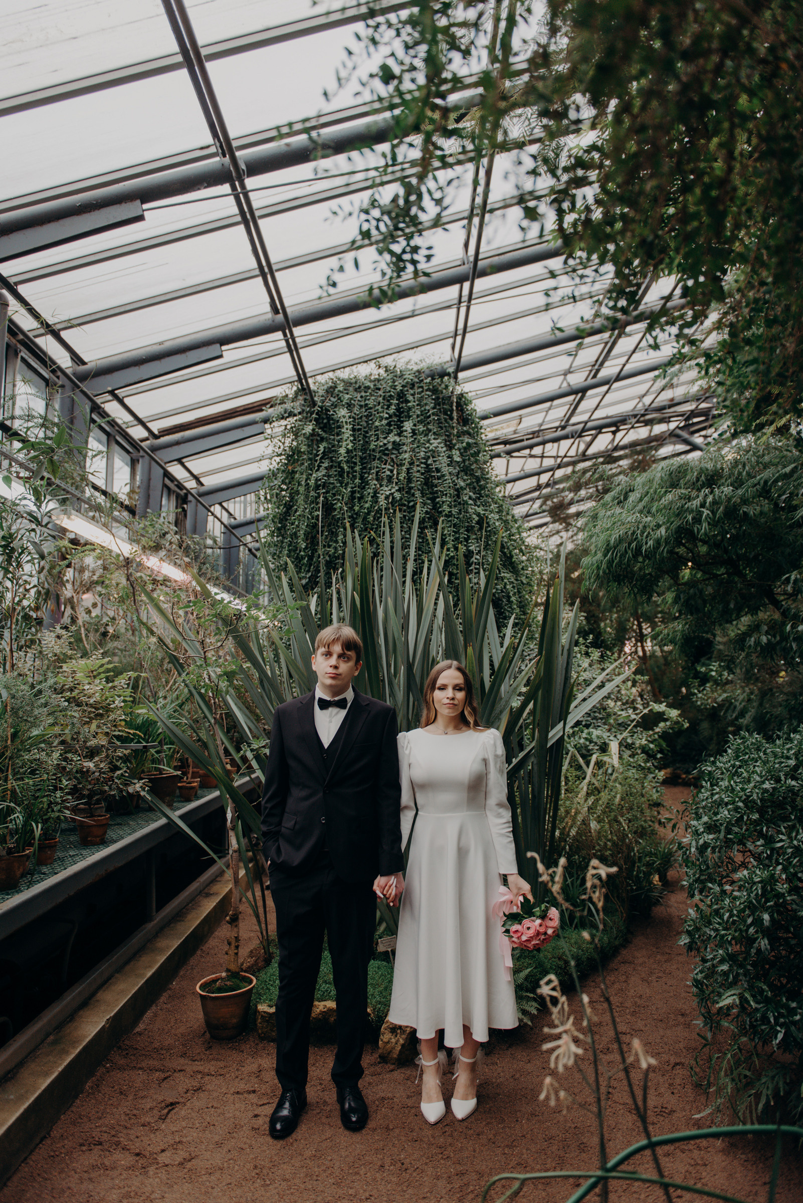 закрытые места для свадебной фотосессии в дождь, осенью или зимой