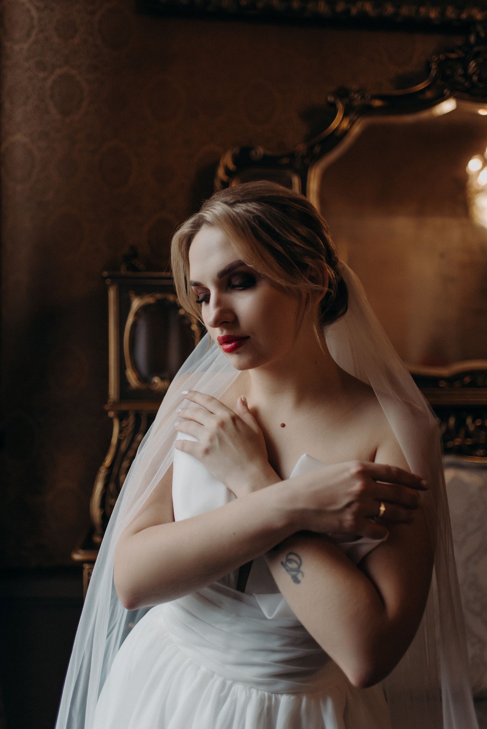 закрытые места для свадебной фотосессии в дождь, осенью или зимой