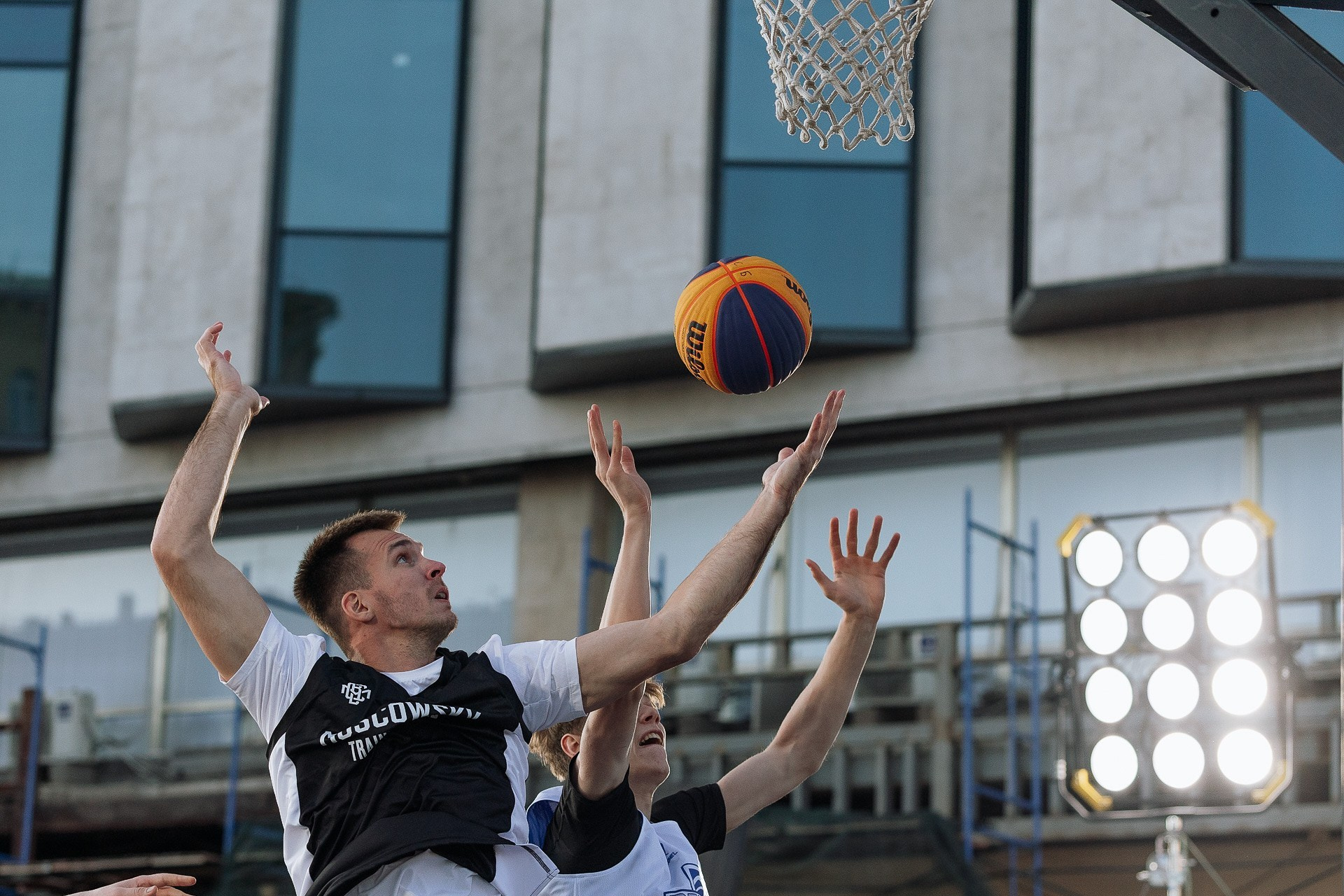 Фотограф на «Ночи Московского спорта» — репортажная съёмка вечернего фестиваля. Репортажный фотограф в Москве — Дмитрий Тарасов | Съёмка мероприятий, концертов, корпоративов