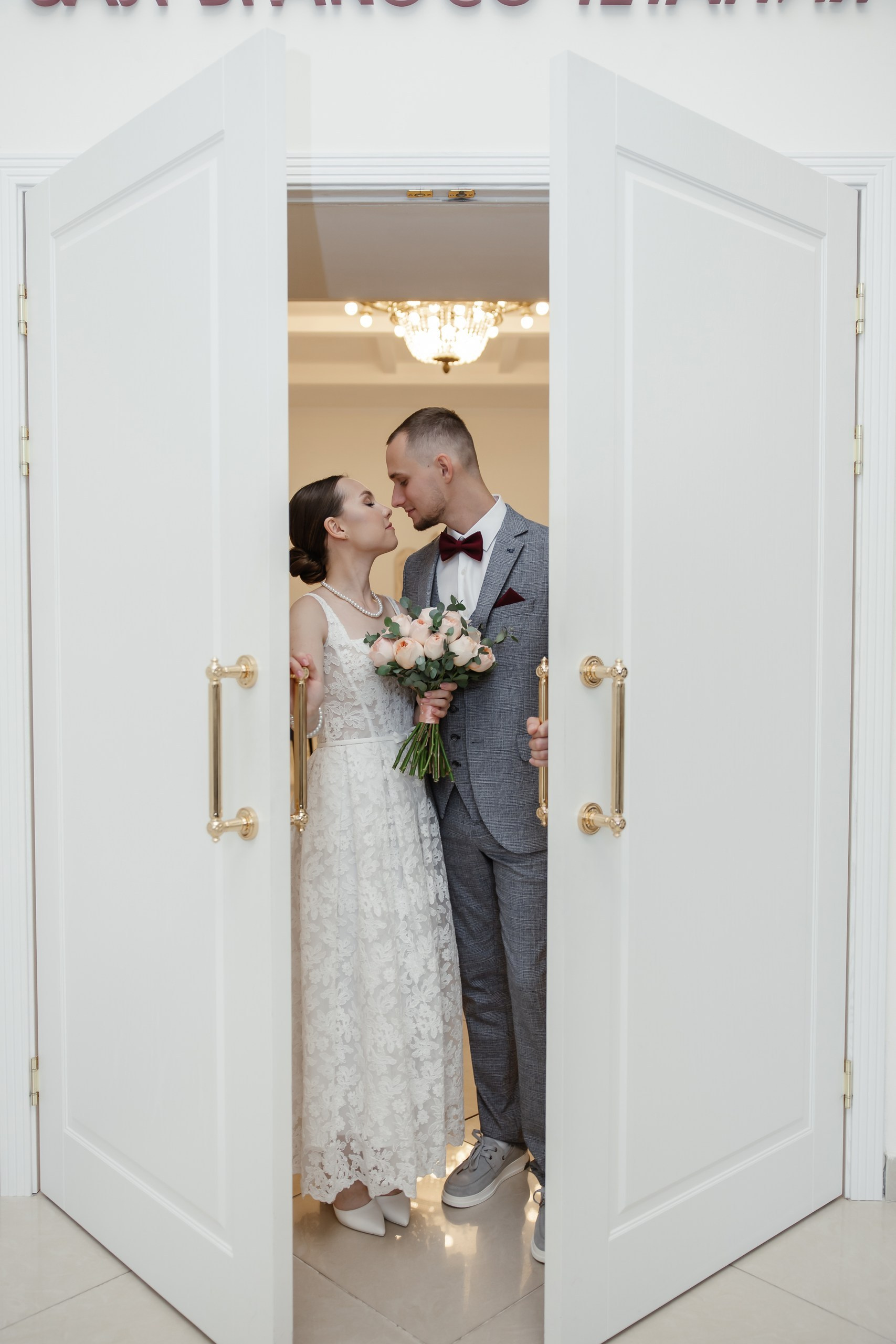 Свадебная фотосессия: 5 ошибок позирования. Как красиво получиться на фото, не будучи моделью. Фотограф, видеограф на свадьбу в Москве Никита Назаров