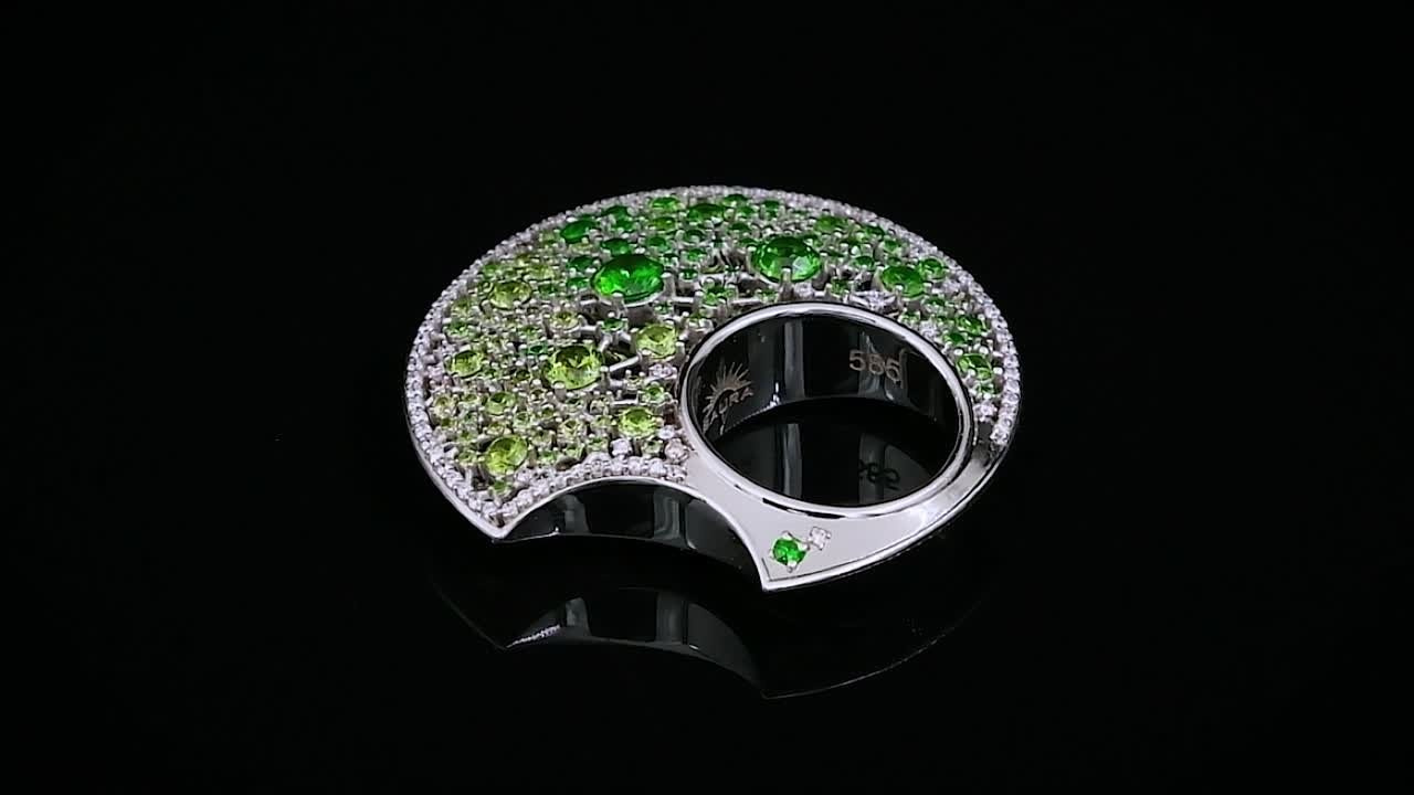 Видео-съёмка видео роликов ювелирных изделий драгоценных камней  с максимальной  детализацией огранки  в 4k Москве тел +7 966-003-13-0. Высококачественная профессиональная рекламная фотосъёмка ювелирных украшений, драгоценных камней в Москве. Обучение, консультация