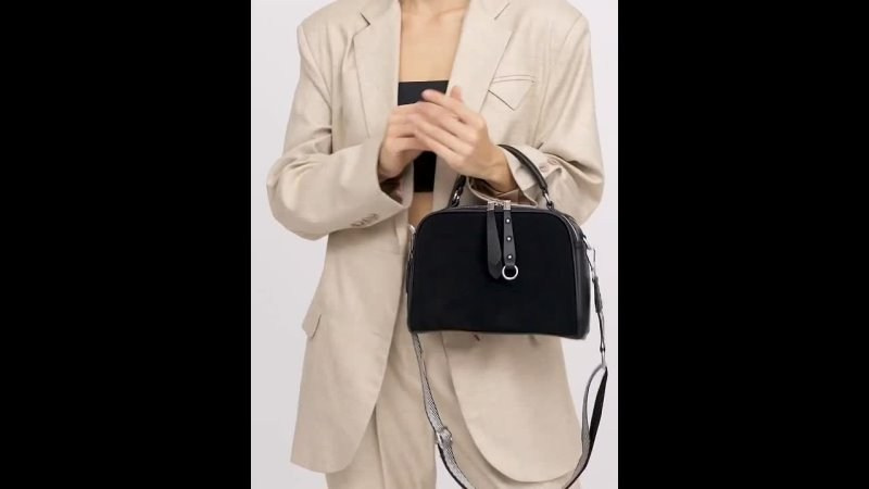 Съемка сумок с моделью для сайтов, маркетплейсов, WB, Ozon, Яндекс Маркет и др. Студия коммерческой съемки ХВОЯ