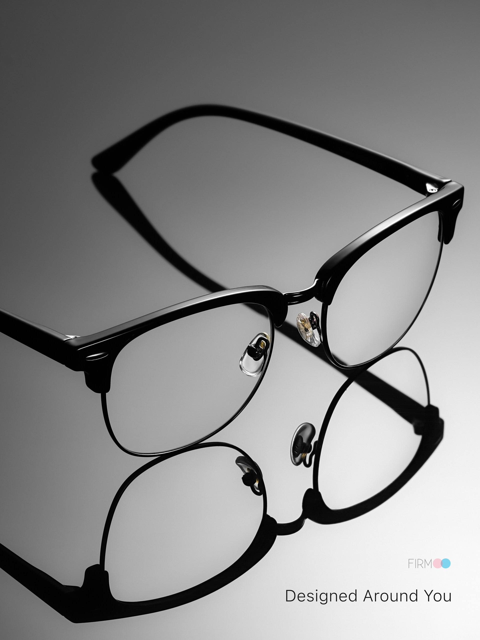 Оправа очков с проработкой формы и отражений — рекламная съёмка аксессуаров для бренда