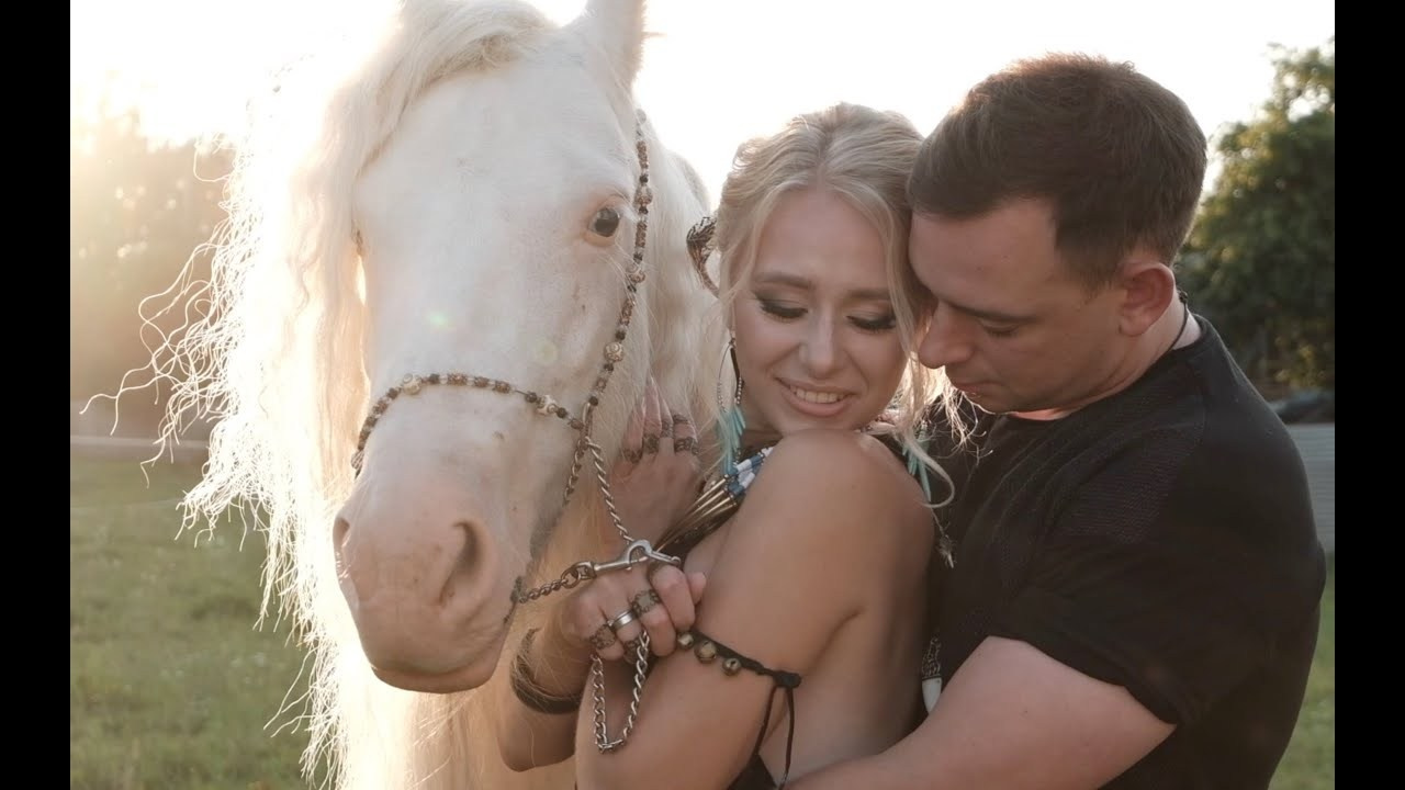 ЛАВСТОРИ. Репортажный видеограф Илья Сухоносиик