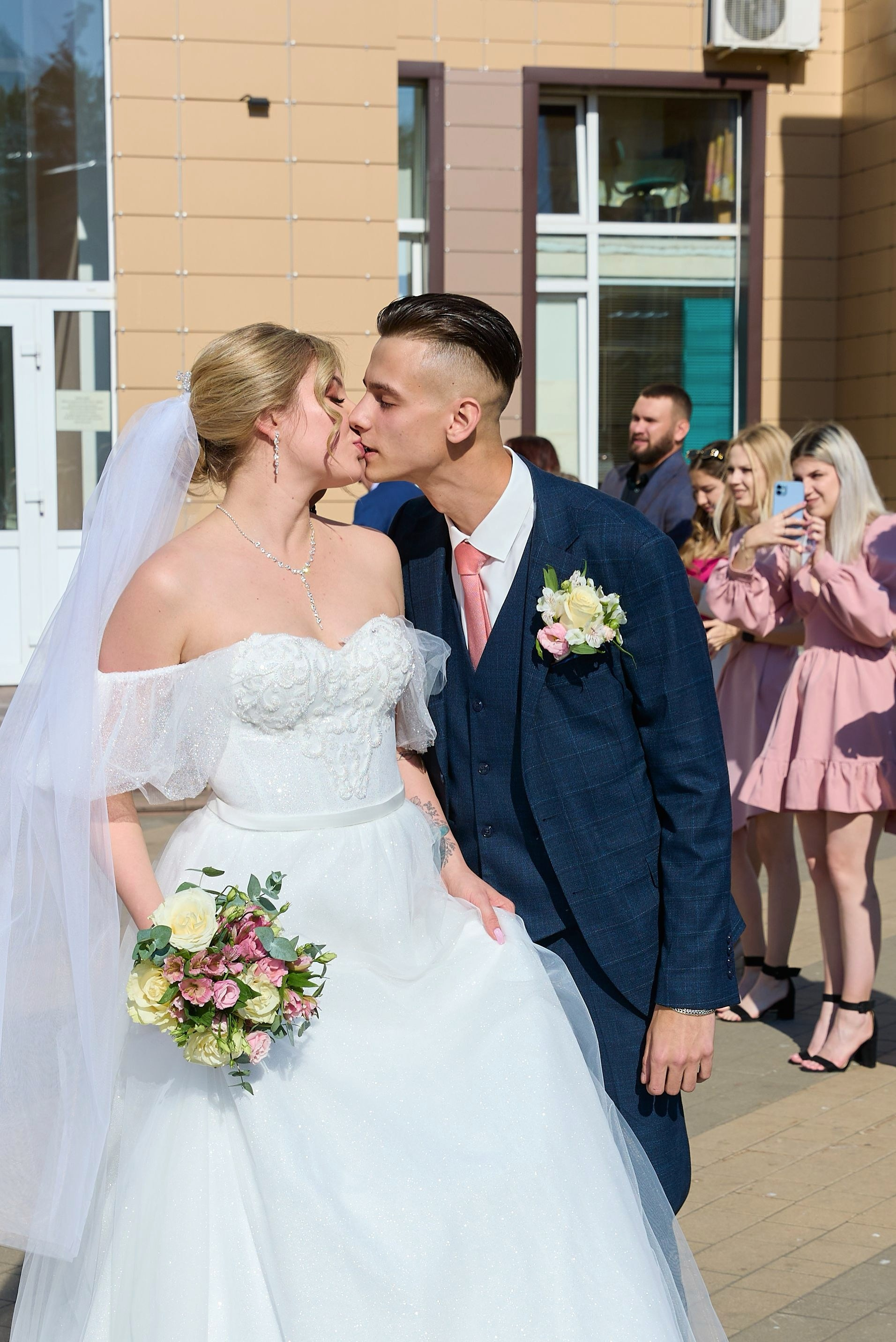 Свадебная фотосессия в Подмосковье: 14 городов для съёмки