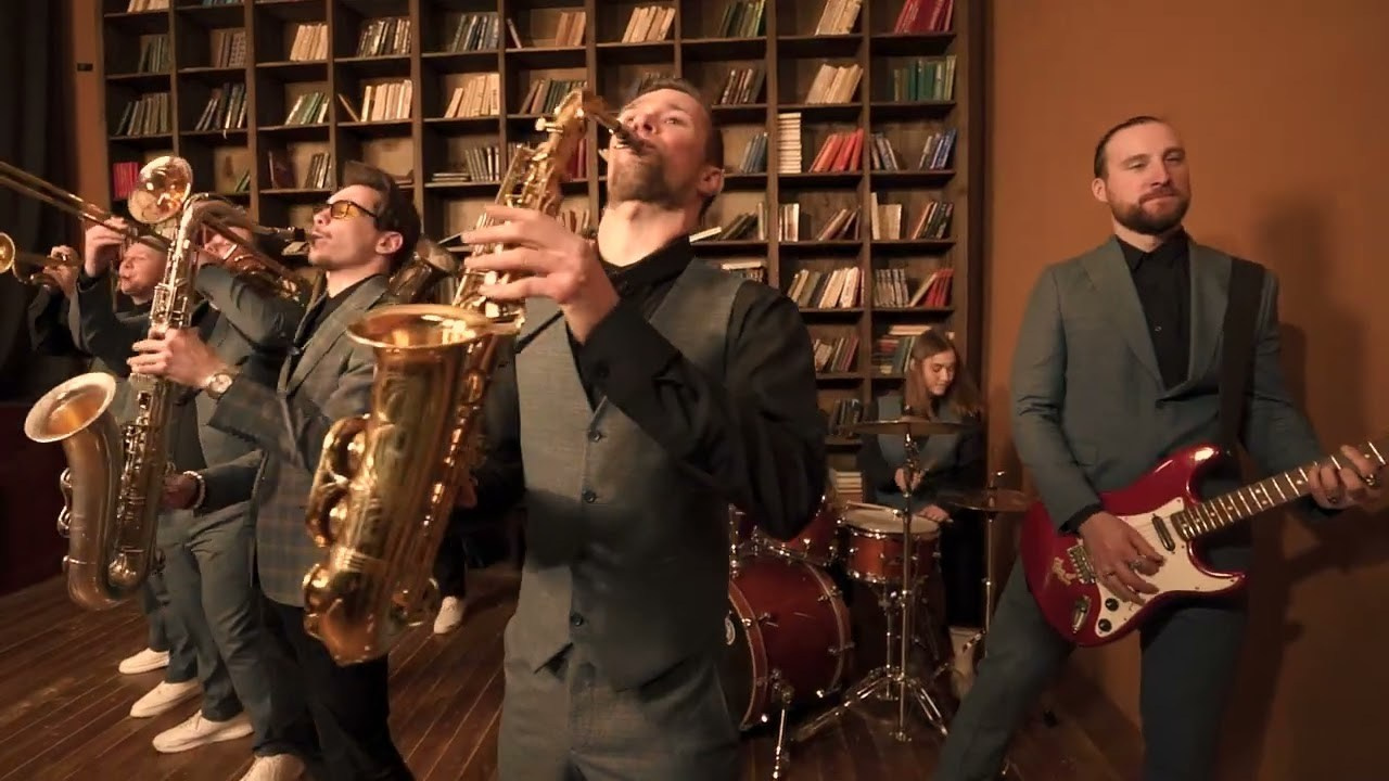 Twins Brass Band. Just Brass