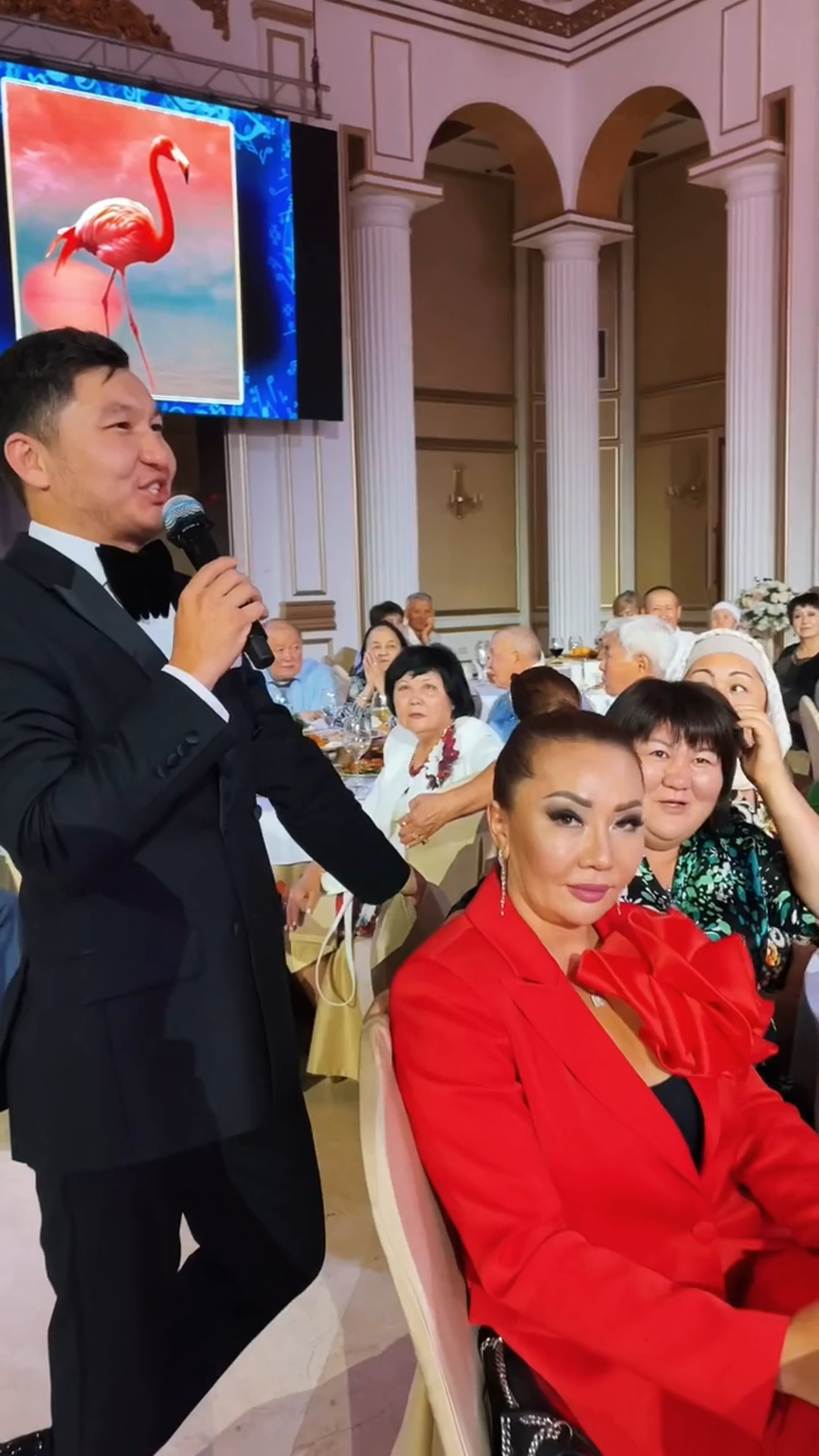 ВИДЕО. Официальный сайт шоумена Дархана Жусупова