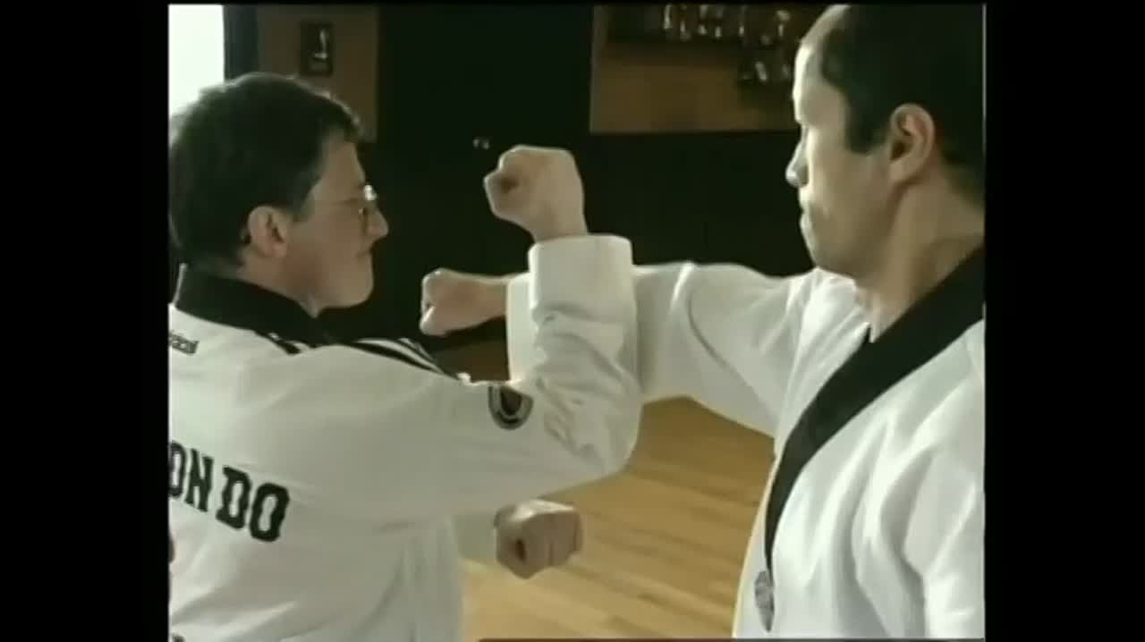 Одношаговый спарринг тхэквондо. Тхэквондо для детей и взрослых в Омске