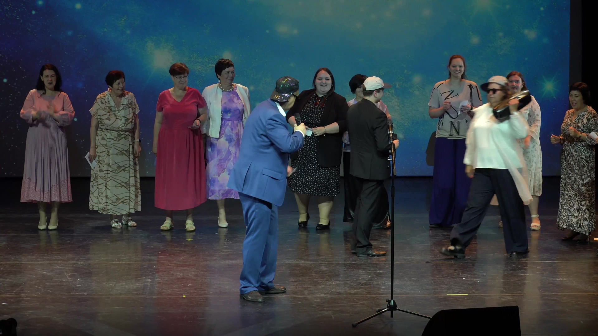 Видеосъёмка последний звонок, школьный выпускной. «Студия DRONAVT`s» — видеосъёмка и фотография г. Москва