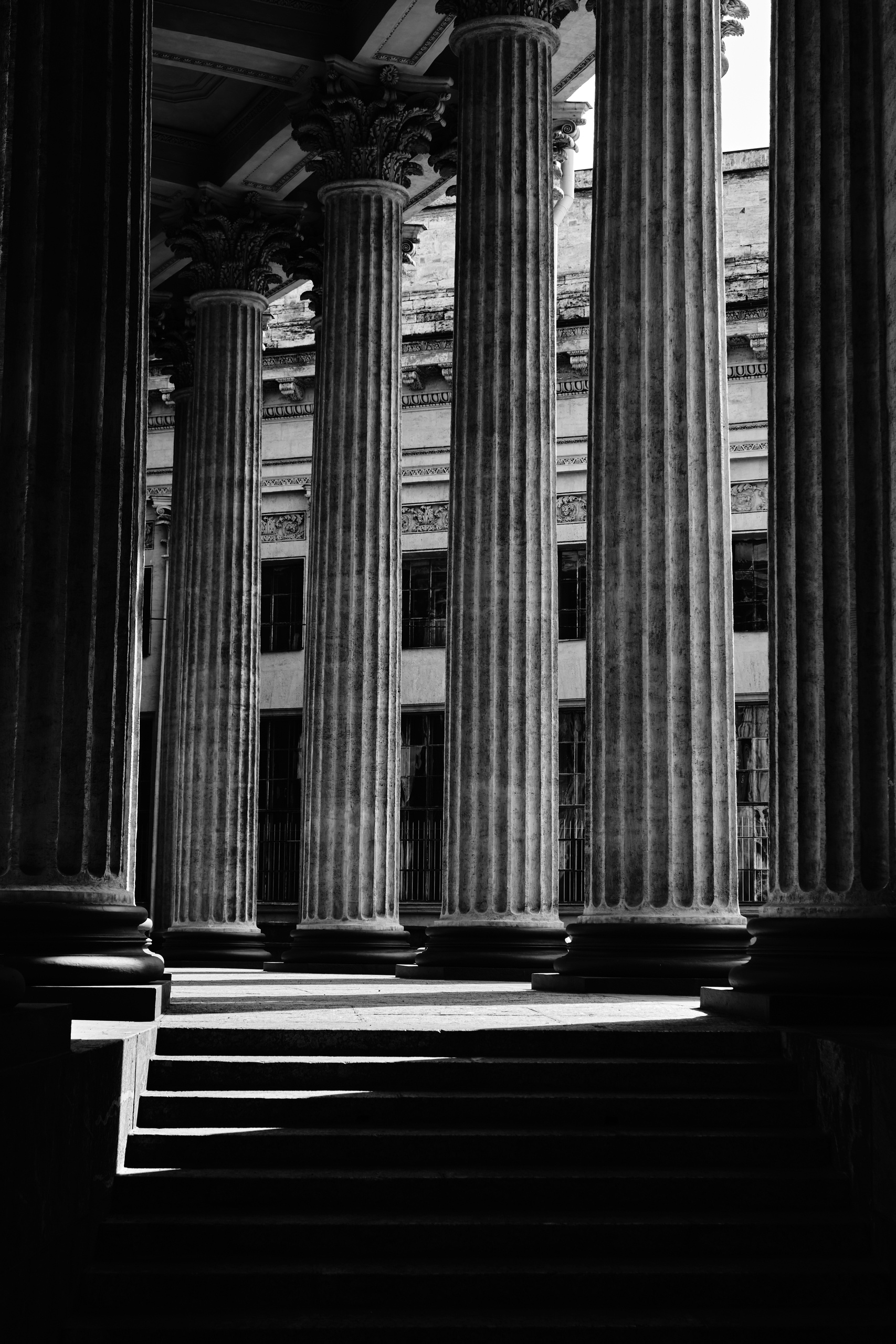 Travel in BW. Moscow street photography workshops and photo tourism