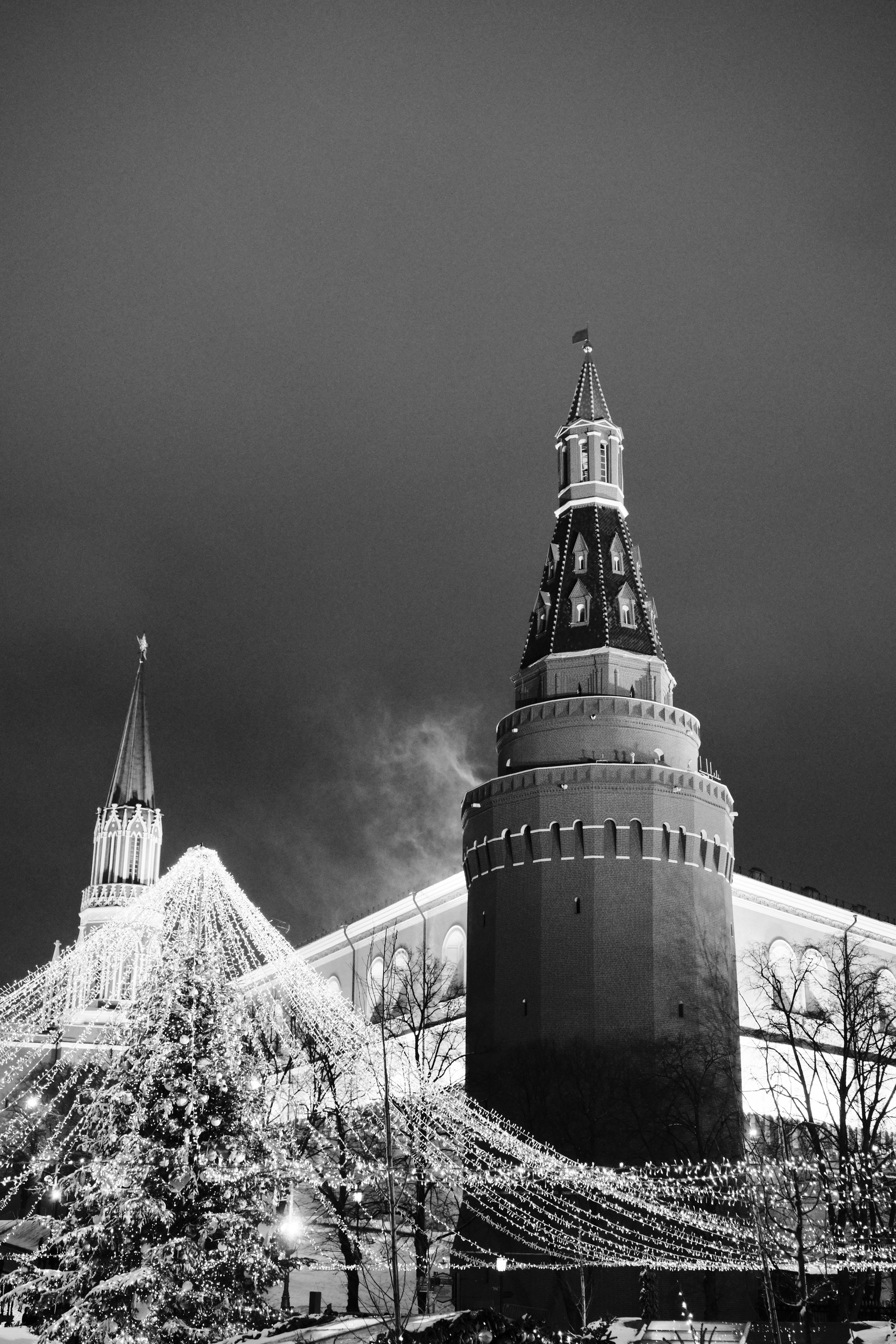 Travel in BW. Moscow street photography workshops and photo tourism