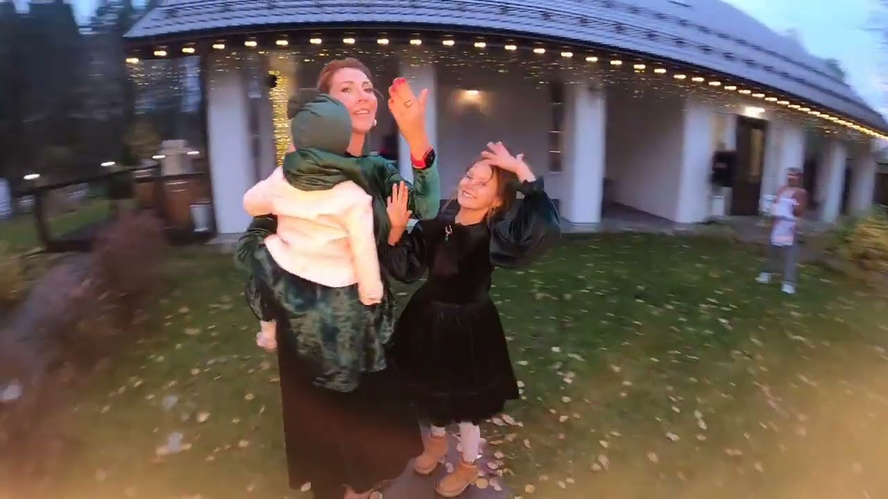 Шоу спиннер. Подрядчики и друзья сети свадебных площадок House for wedding