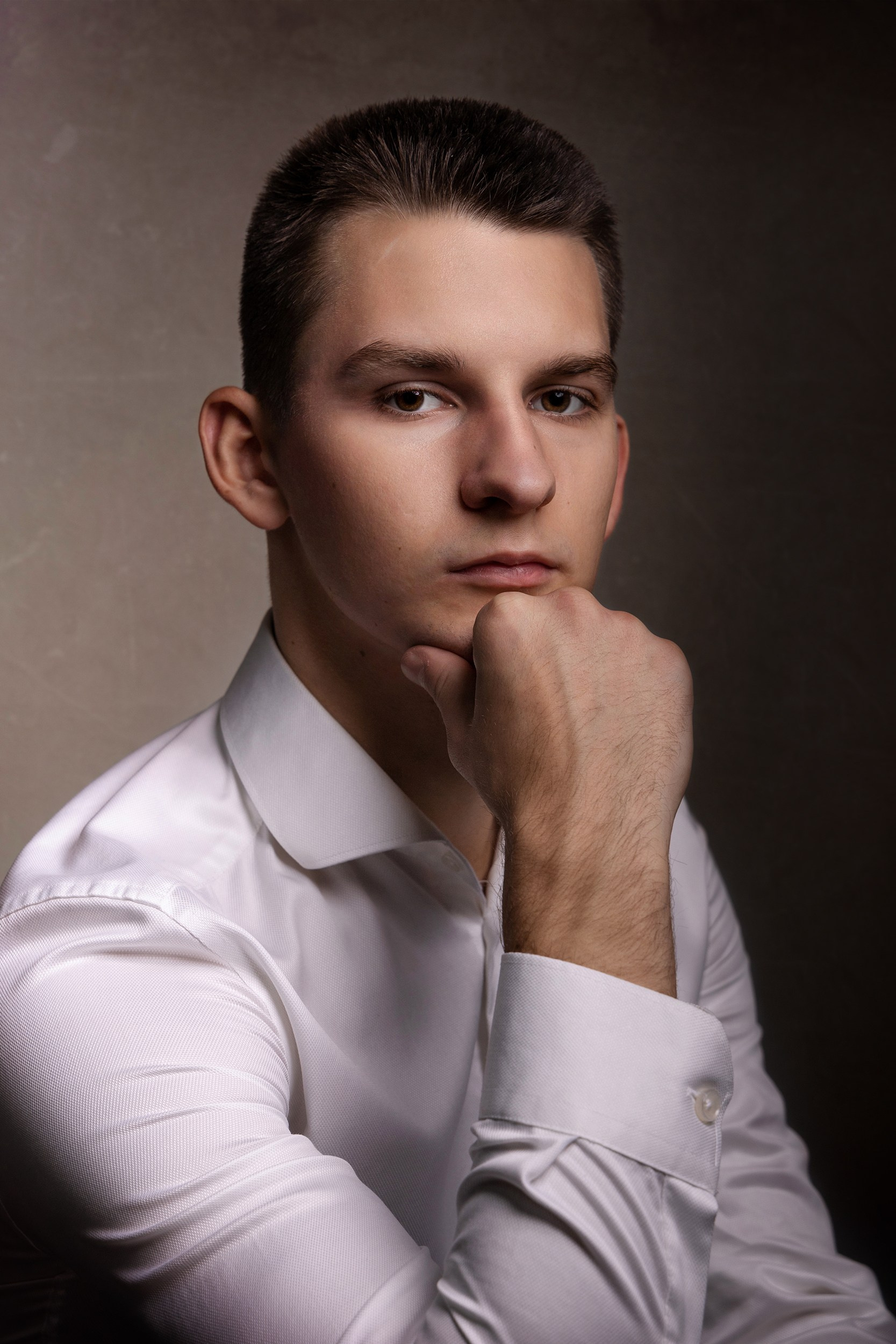 Фото на документы в Зеленограде. Фото на паспорт. Портретная фотостудия ЛукБук. Деловой портрет. Семейный портрет. Предметная фотосъемка