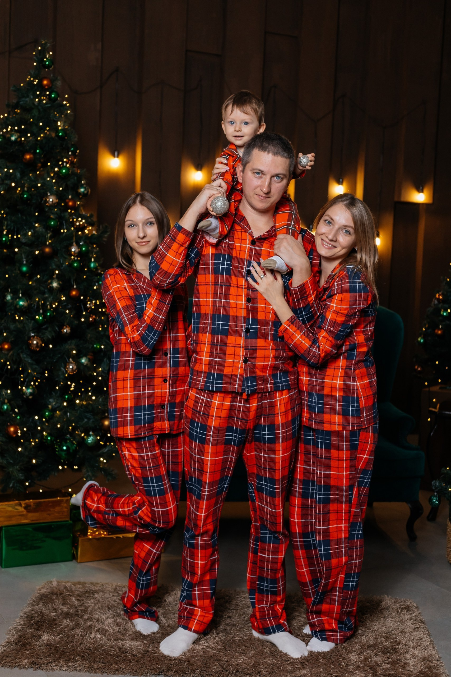 Новый год 2026. Семейный фотограф в Саратове Элоиза Ляпина