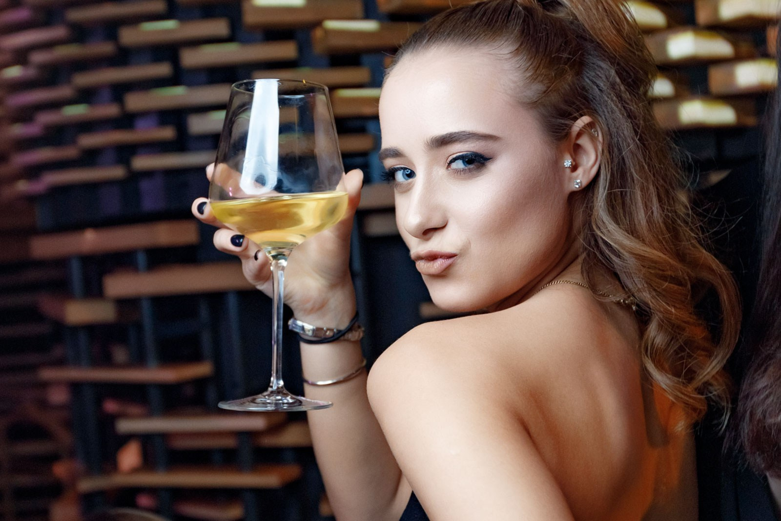 NIGHTOUT.RU Журнал о ночной жизни города