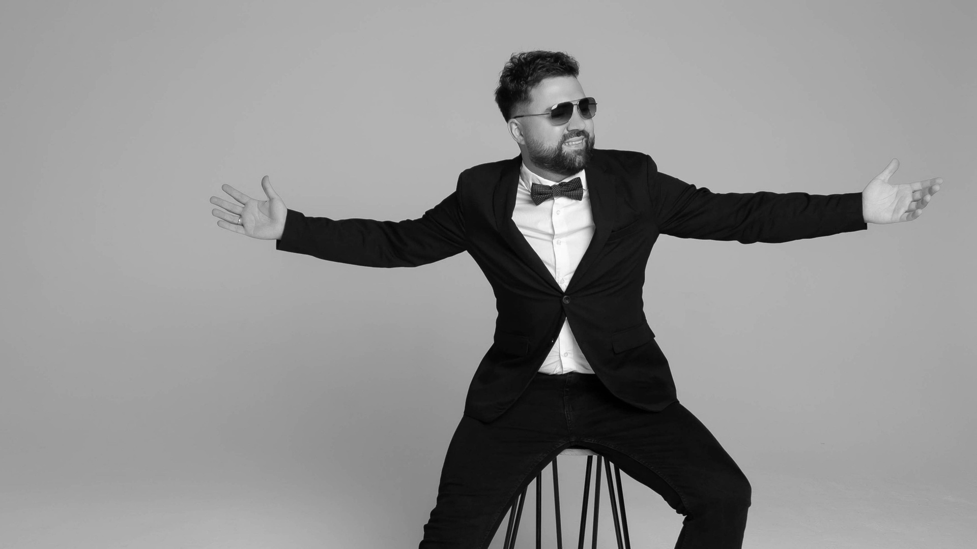 Ведущий Сурай. Подрядчики и друзья сети свадебных площадок House for wedding