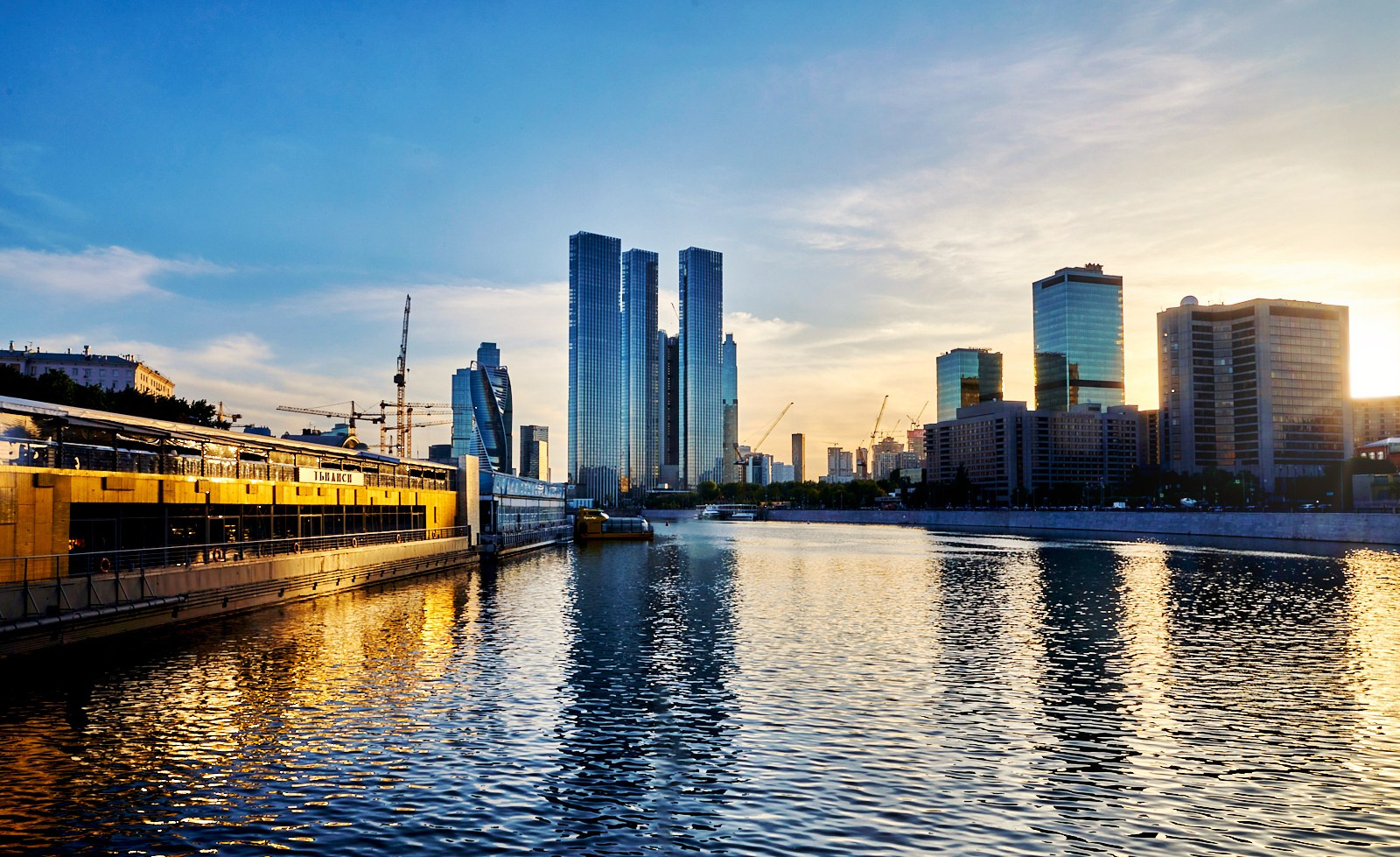 Уличный. Фотограф Арсений Королев