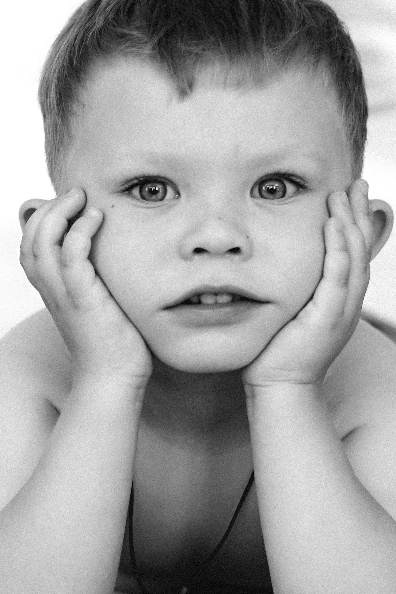 Портретный и семейный фотограф в Мариуполе, РФ. Даша Жогло