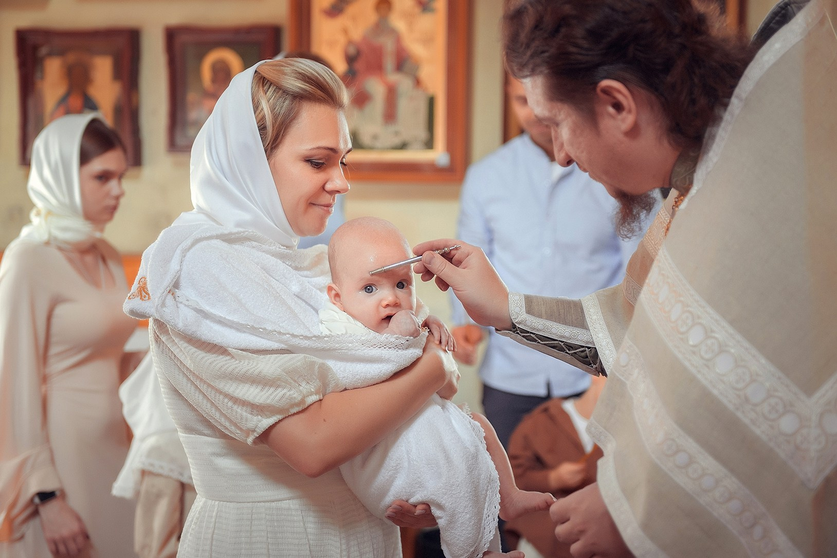 Видеосъемка Крещения и Венчания Москва. Видео с семейной фотосессии в Москве