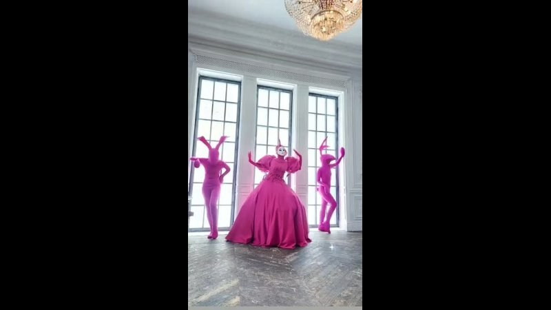 Ходулист Фуксия. Мимы и Ходулисты на встречу гостей. Москва