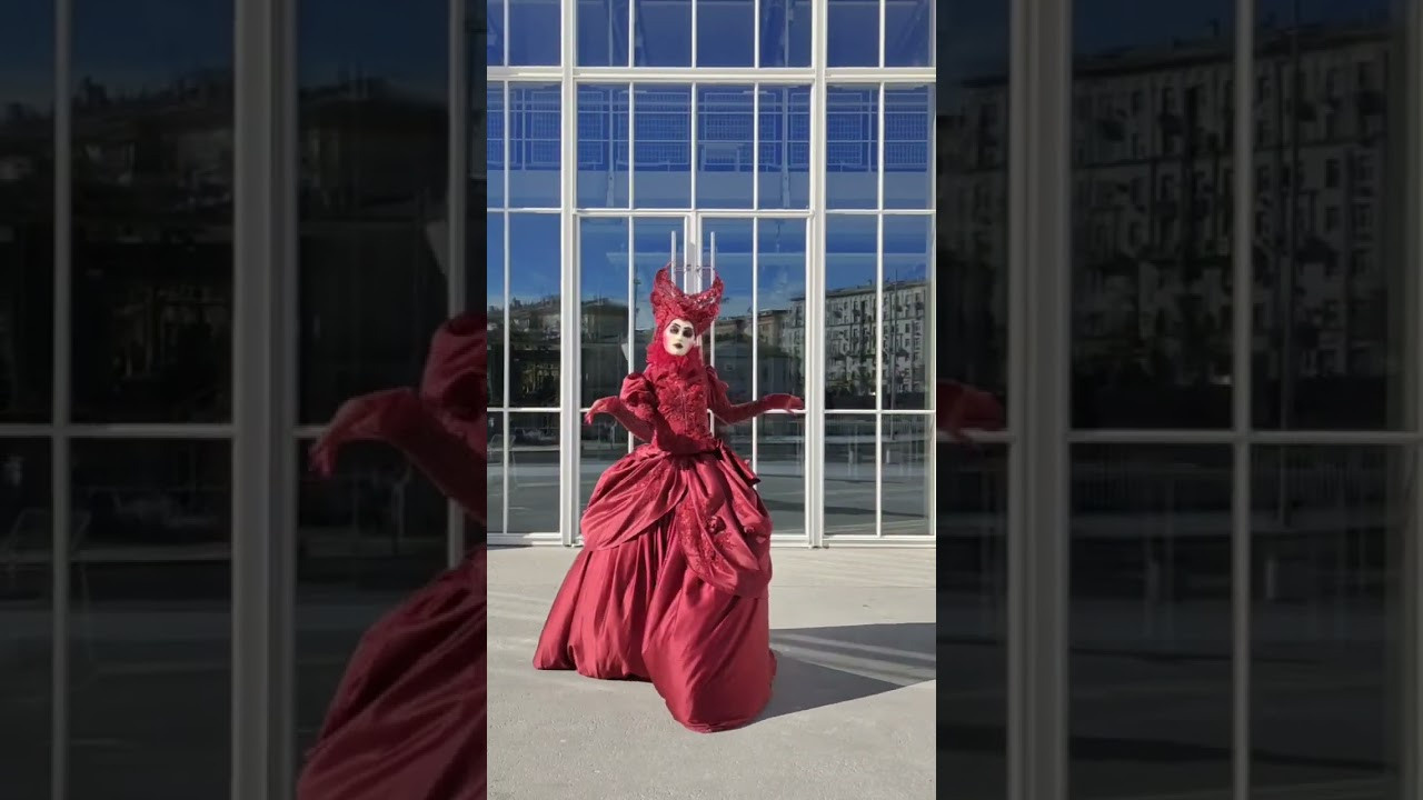 Персонаж мадам Бордо. Мимы и Ходулисты на встречу гостей. Москва