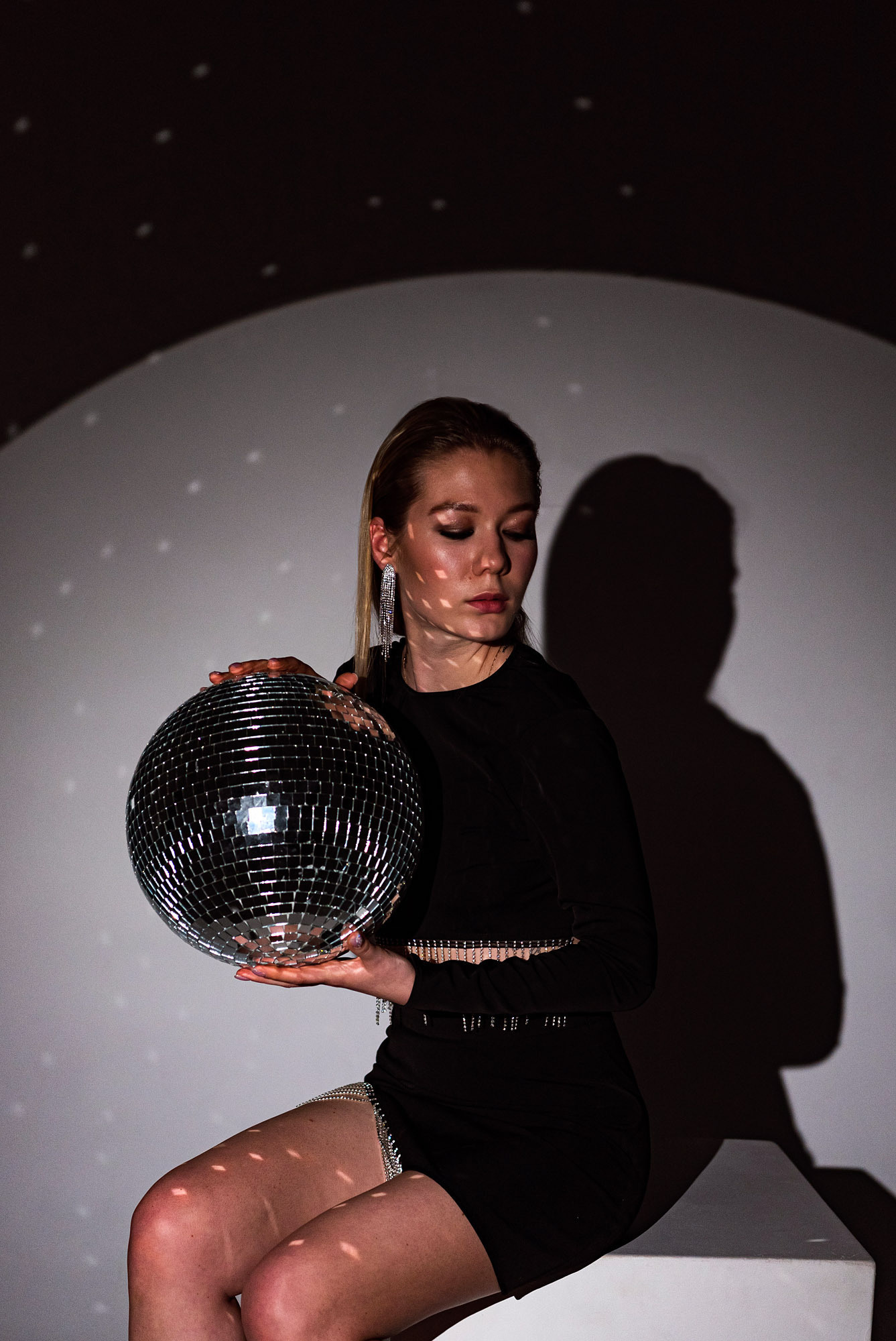 Фэшн —съемка с масками Гобо. КОНТЕНТ/ЖЕНСКИЙ ФОТОГРАФ МЕДВЕДЕВА НАТАЛЬЯ