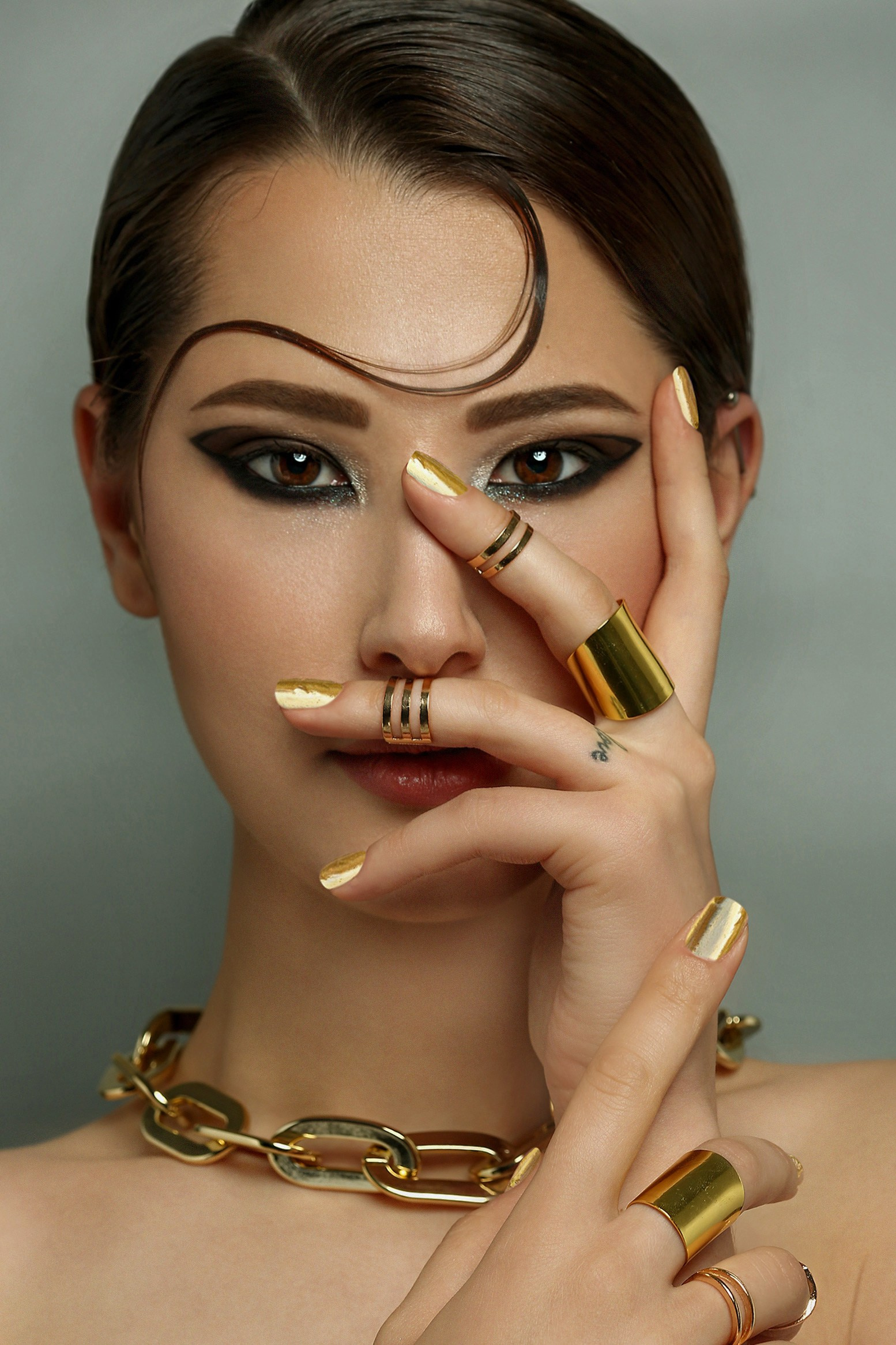 Фотограф в Краснодаре Нани Лоза. Студийная и выездная фотосъёмка