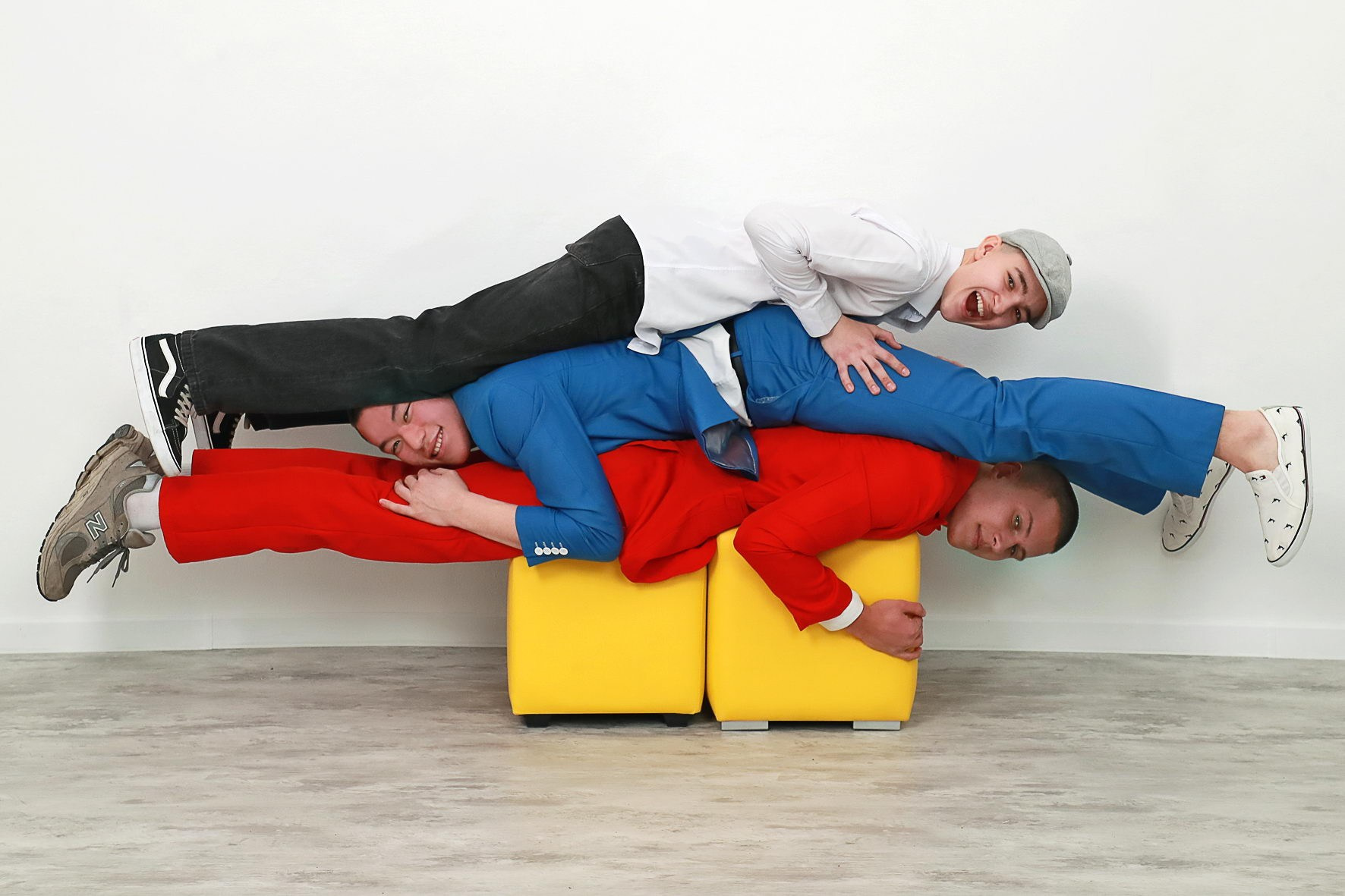 Альбомы для 9 и 11 класса. Создание стильных выпускных альбомов