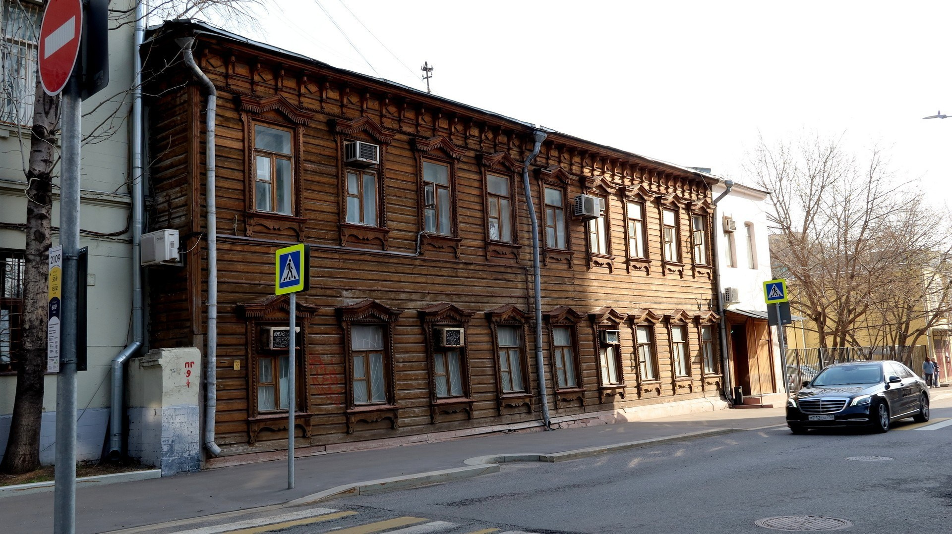 Улица, люди, жизнь…