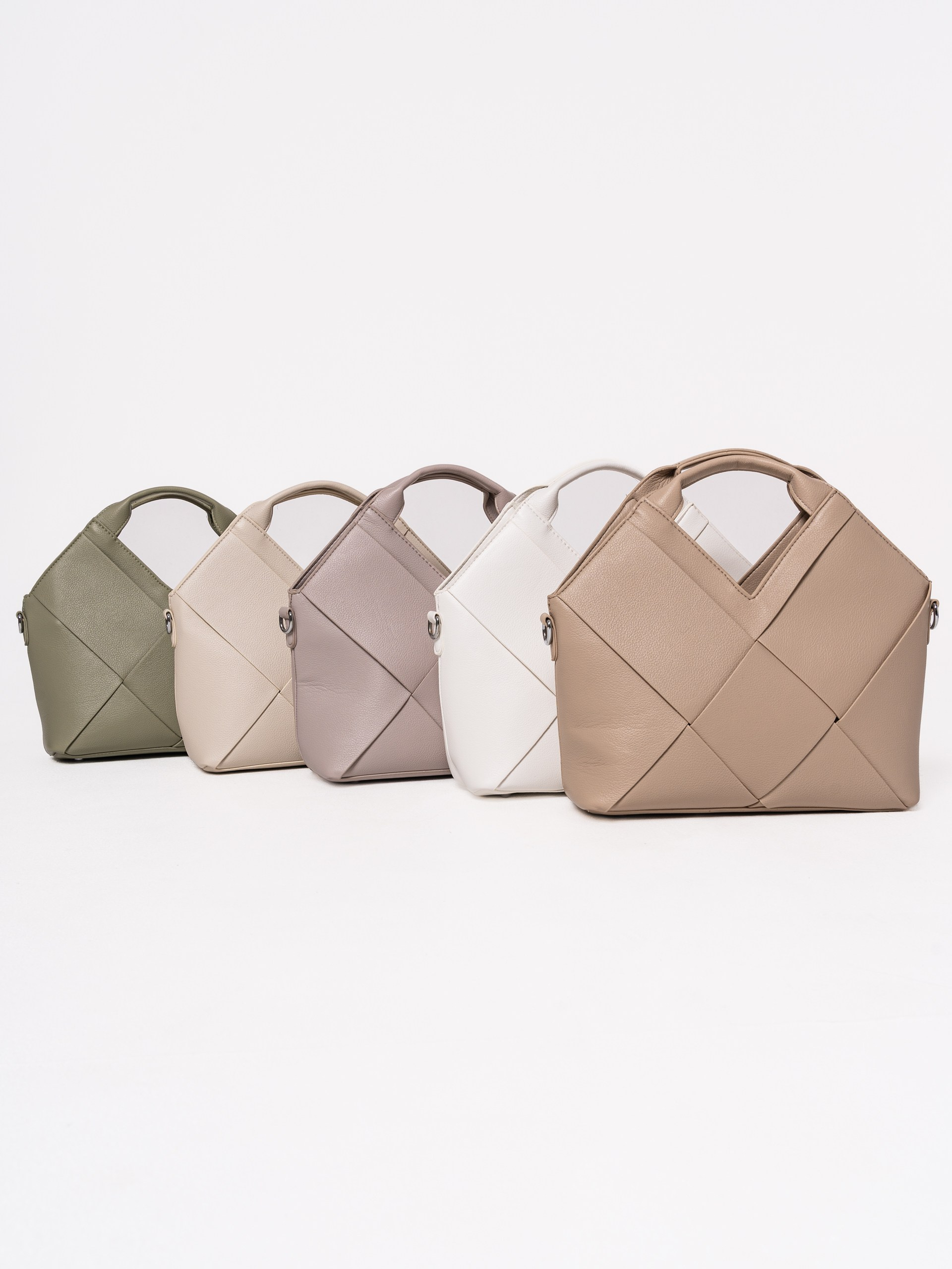 Сборная съёмка для маркетплейсов от CREATIVO PROD. Фото для маркетплейсов — CREATIVO.PROD Москва