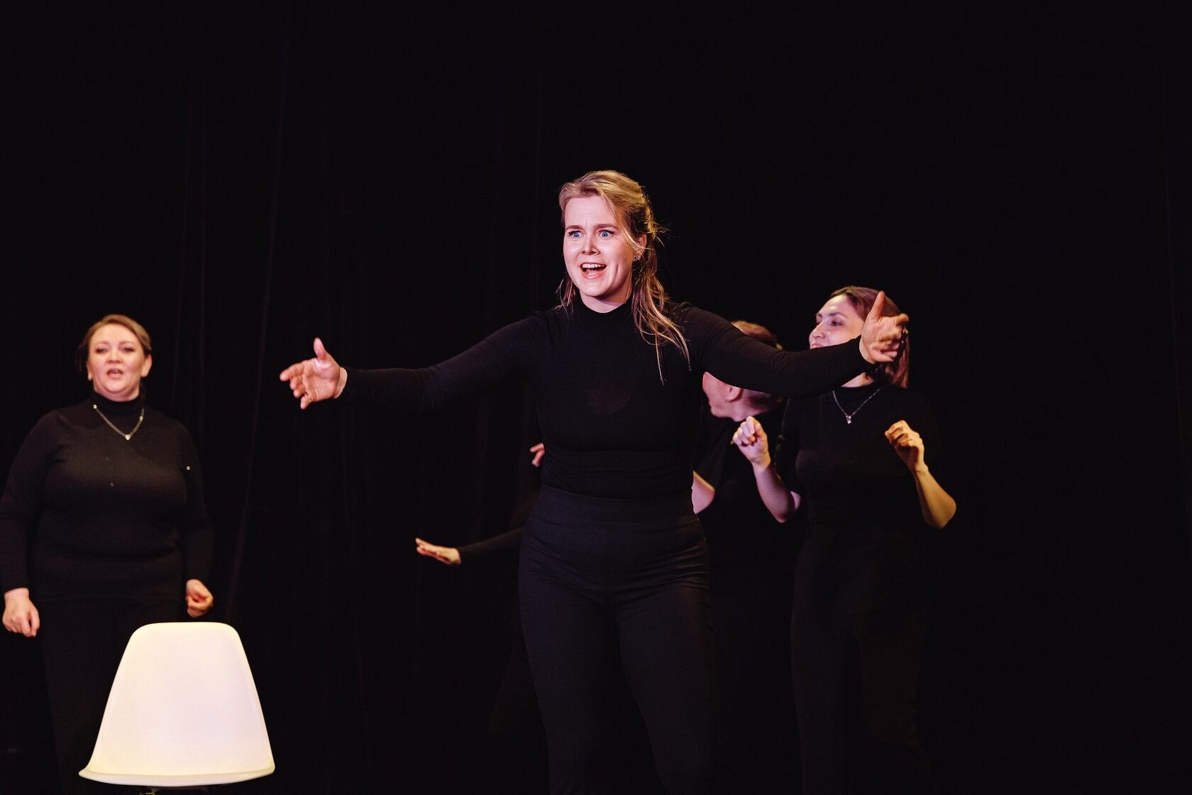 Люди. Деньги. Чувства. ЖиваЯ — театр Ксении Сосновских