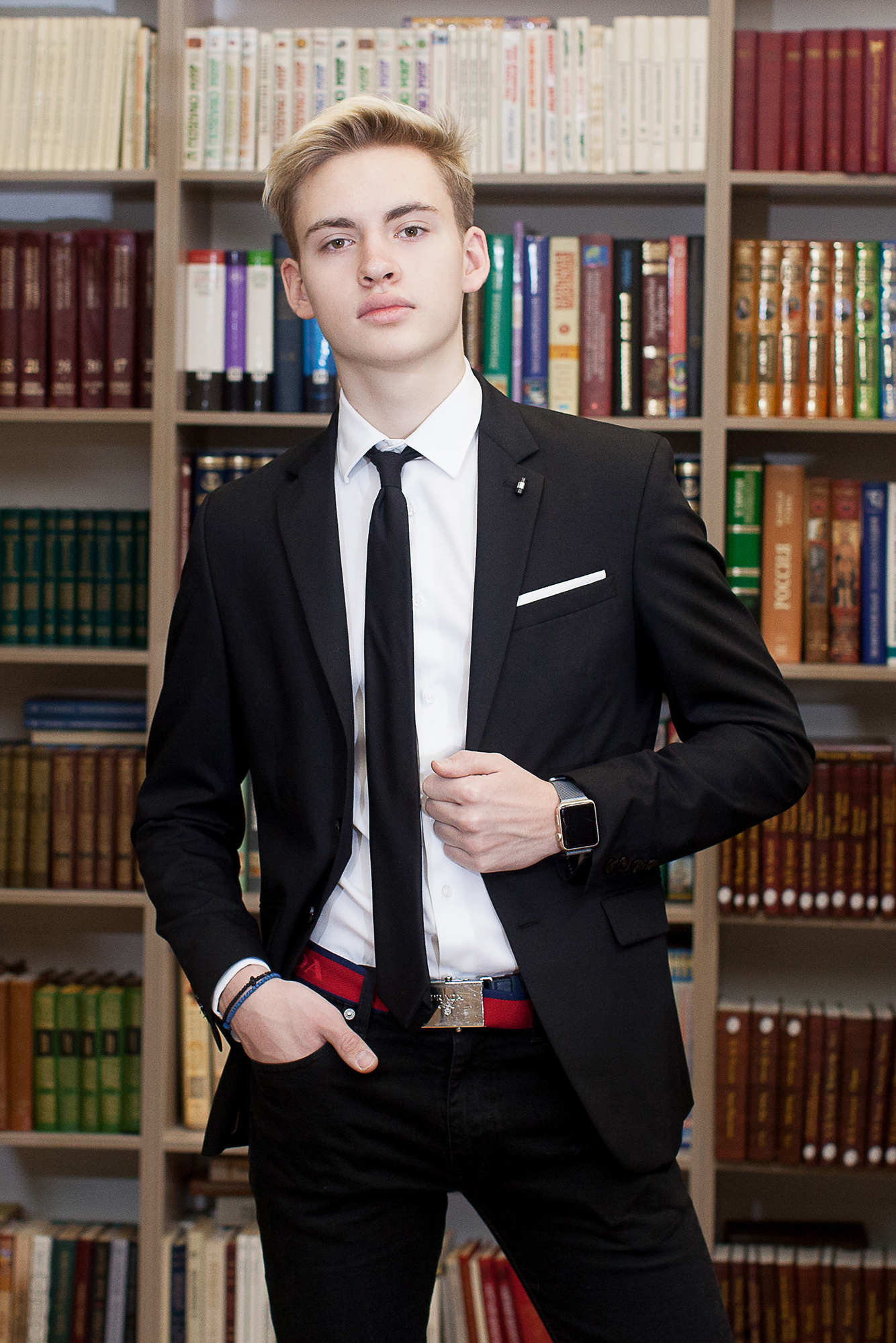 Выпускная фотокнига для 9 11 классов Модерн в Вологде