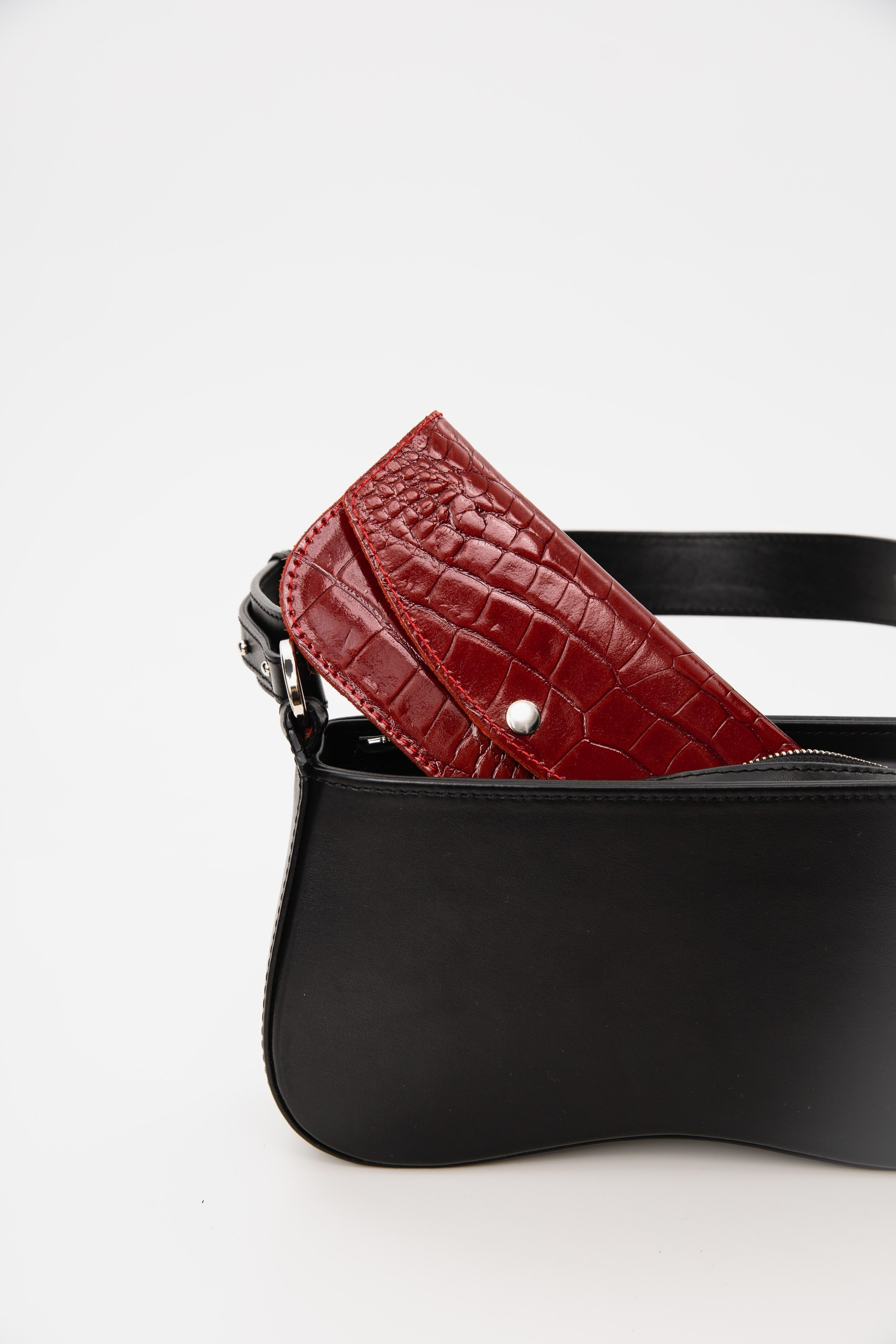 Модель 2КС01. Бренд Alligatore Biaco — это изящные изделия из натуральной кожи