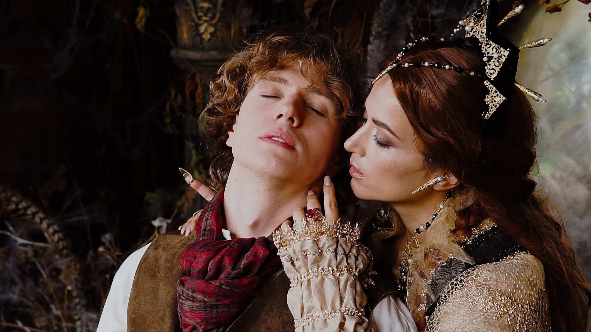 Творческие видео. Предметный фотограф и видеограф в Москве Марина Гладик