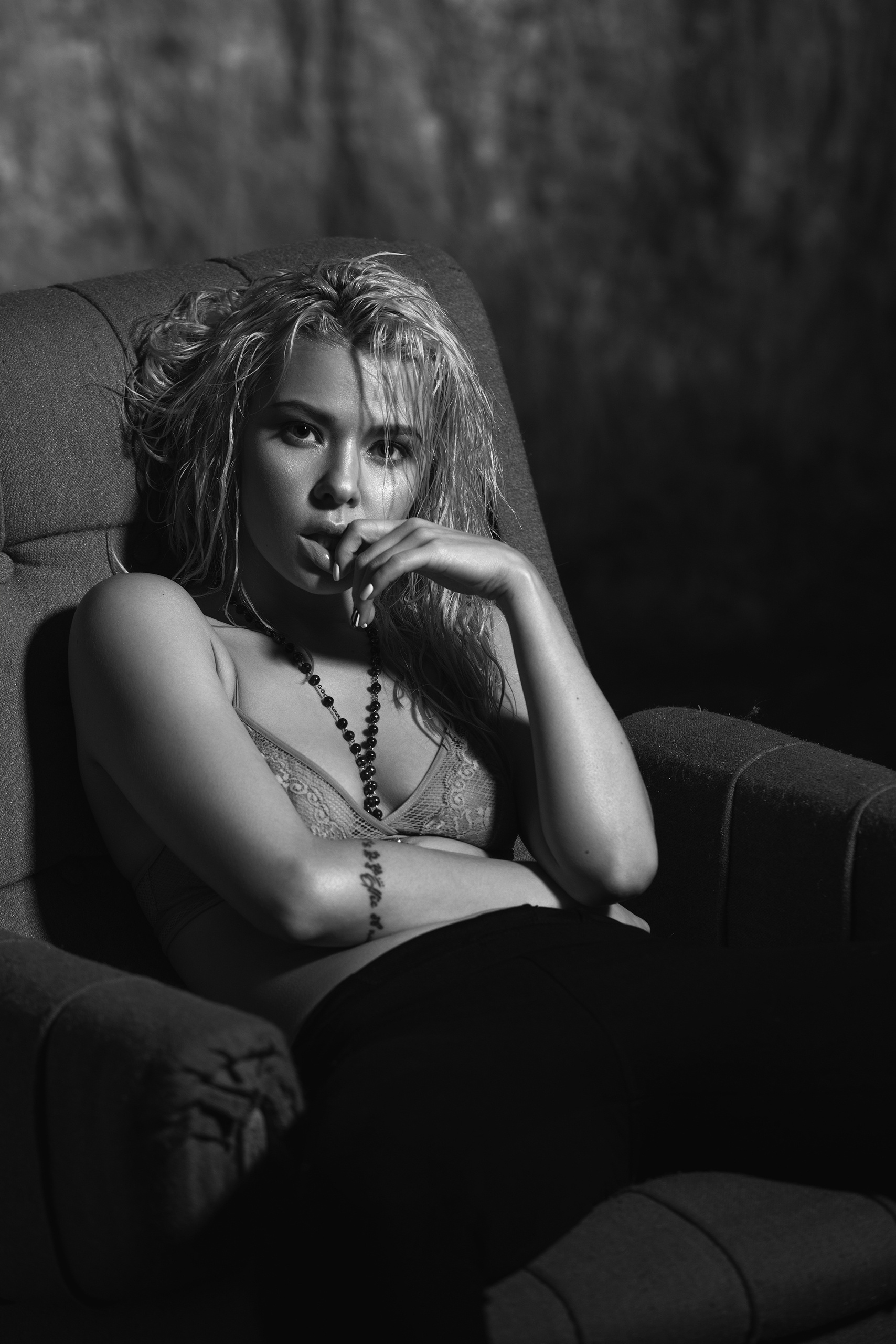 Женский портретный фотограф в Москве. Арт фотограф в Москве Леонид Маркачев. Женский портрет, будуар, фэшн, арт-ню