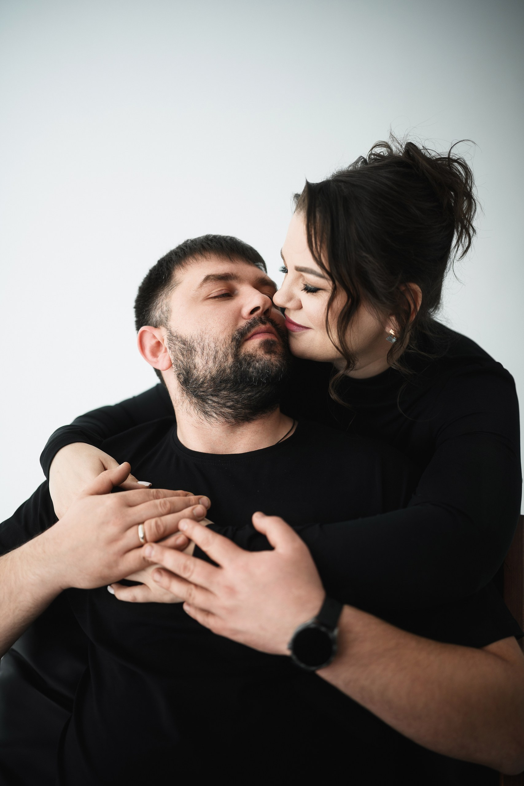 Семейная фотосессия в студии. Фотограф Камчатка Тимофей Тимофеенко